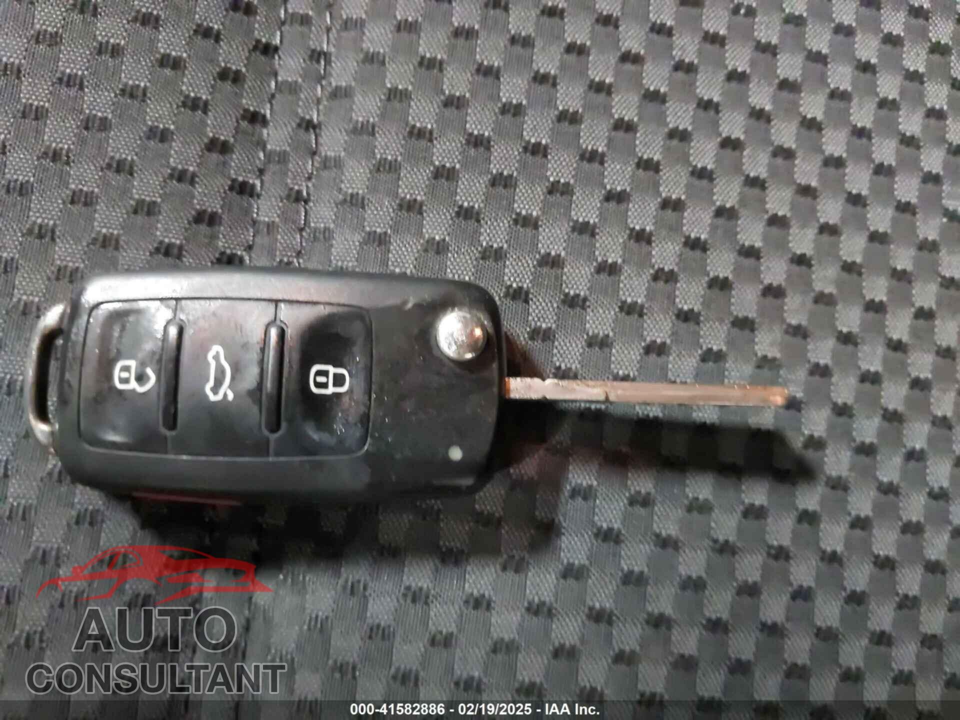 VOLKSWAGEN JETTA 2012 - 3VW1K7AJXCM353326