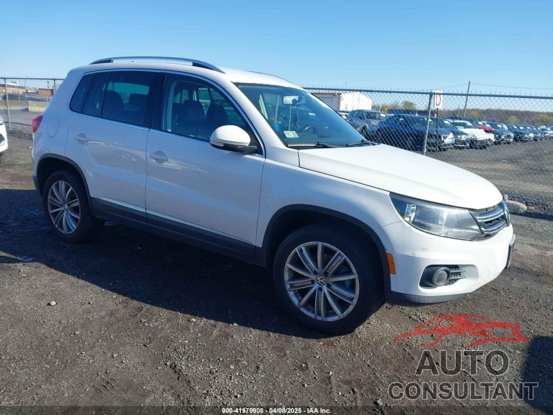 VOLKSWAGEN TIGUAN 2013 - WVGBV7AX7DW511699