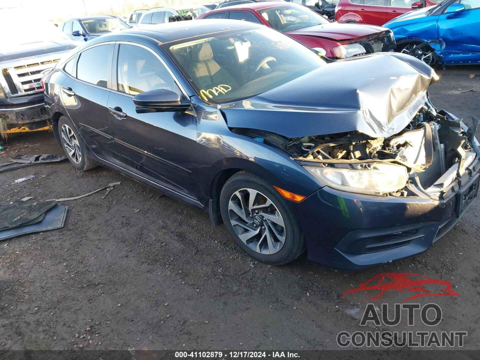 HONDA CIVIC 2018 - 19XFC2F78JE014982