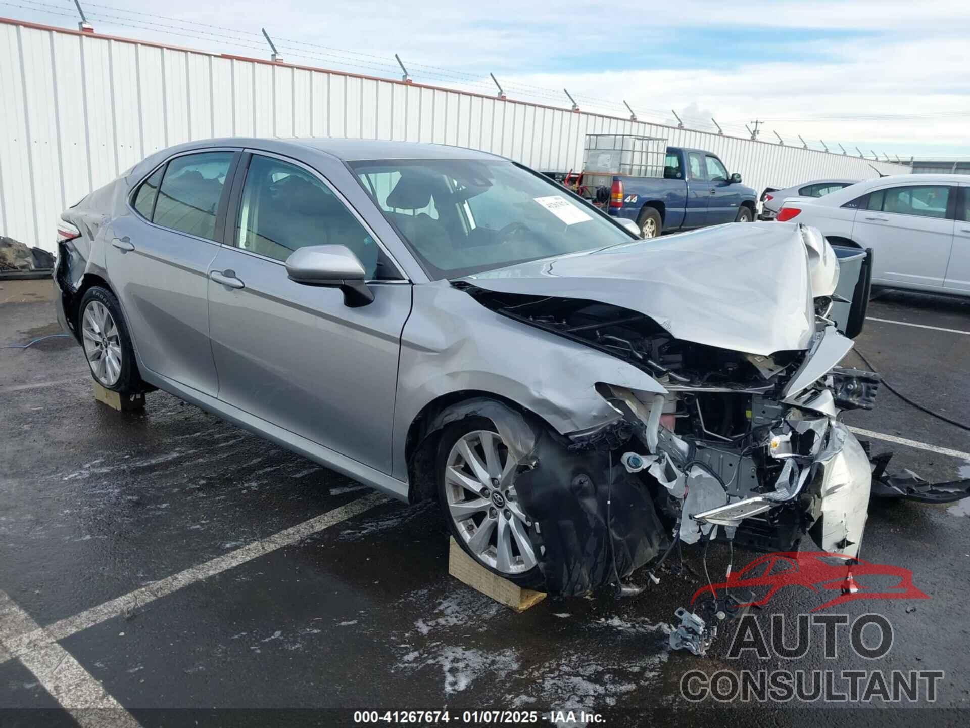 TOYOTA CAMRY 2019 - 4T1B11HK4KU223859
