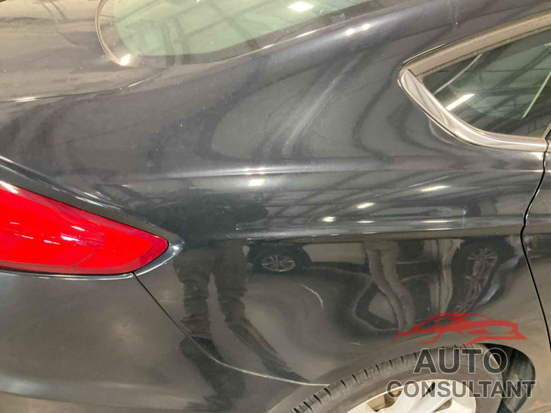 FORD FUSION HYBRID 2019 - 3FA6P0LUXKR255624