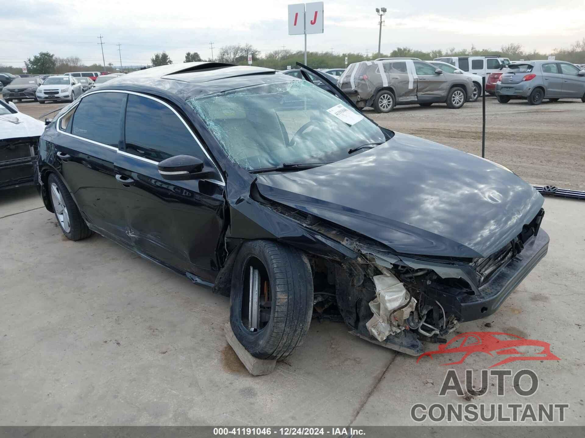 VOLKSWAGEN PASSAT 2012 - 1VWBN7A31CC104900