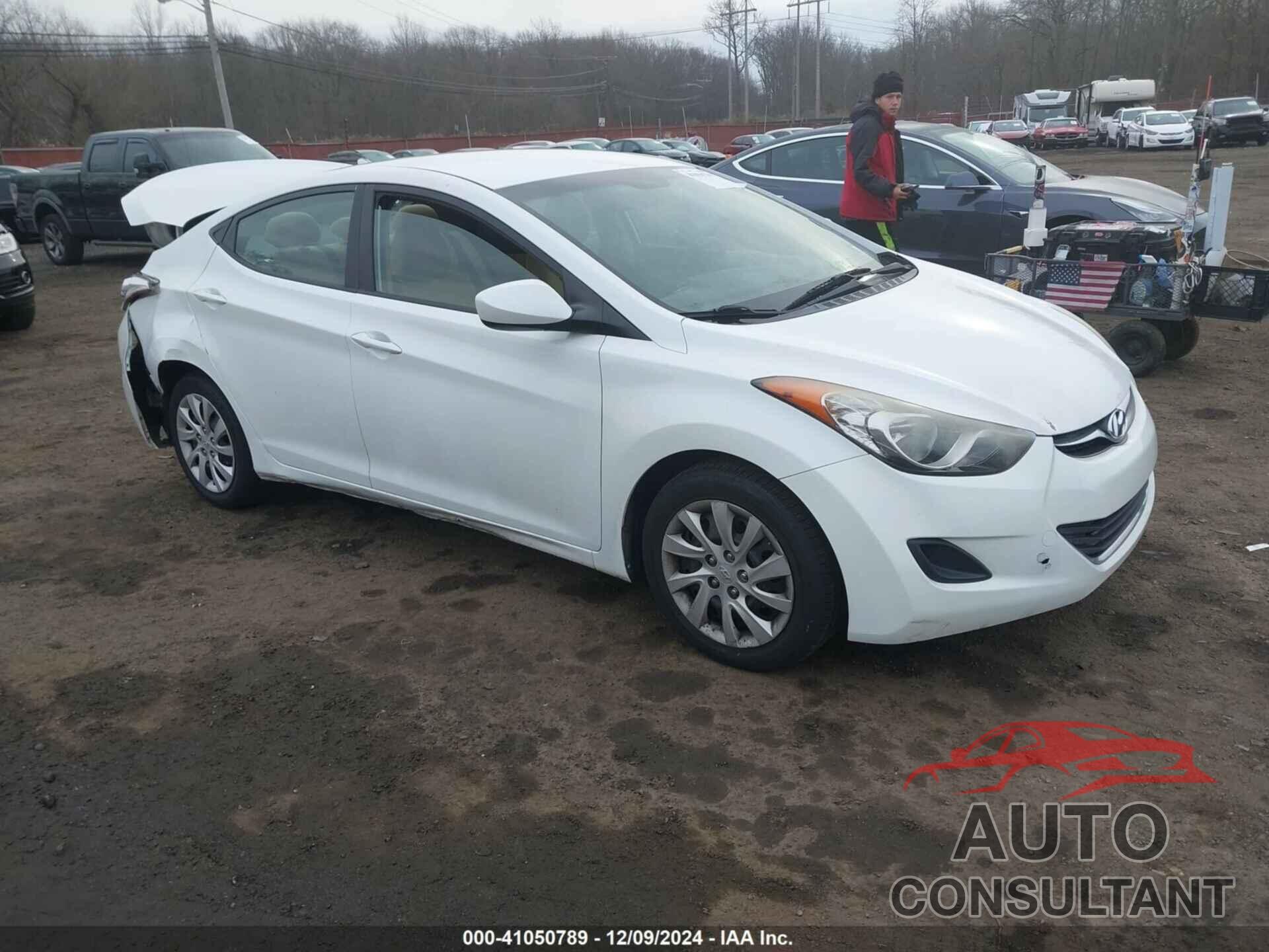 HYUNDAI ELANTRA 2012 - 5NPDH4AE1CH143252