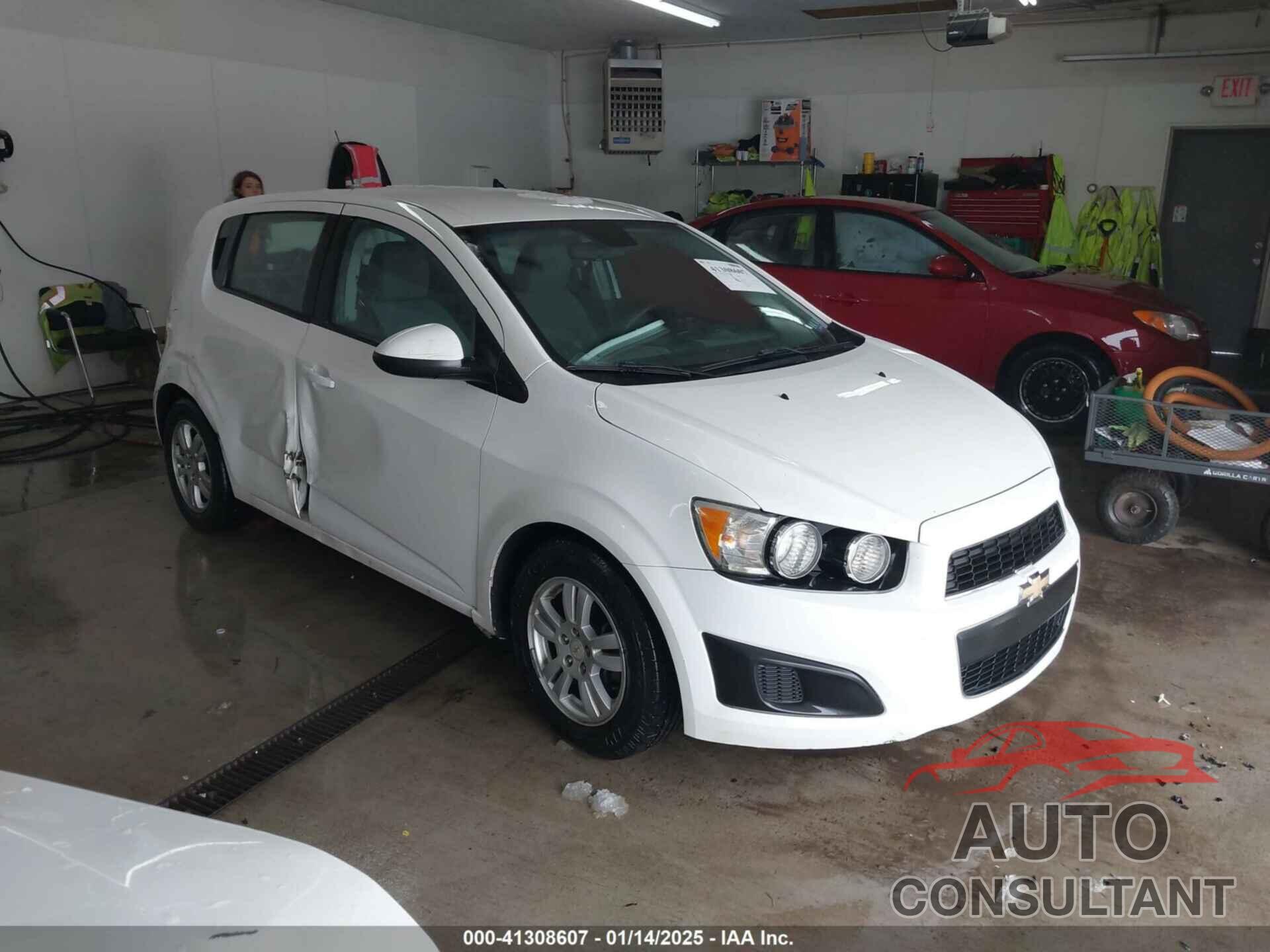 CHEVROLET SONIC 2012 - 1G1JA6SH5C4129459