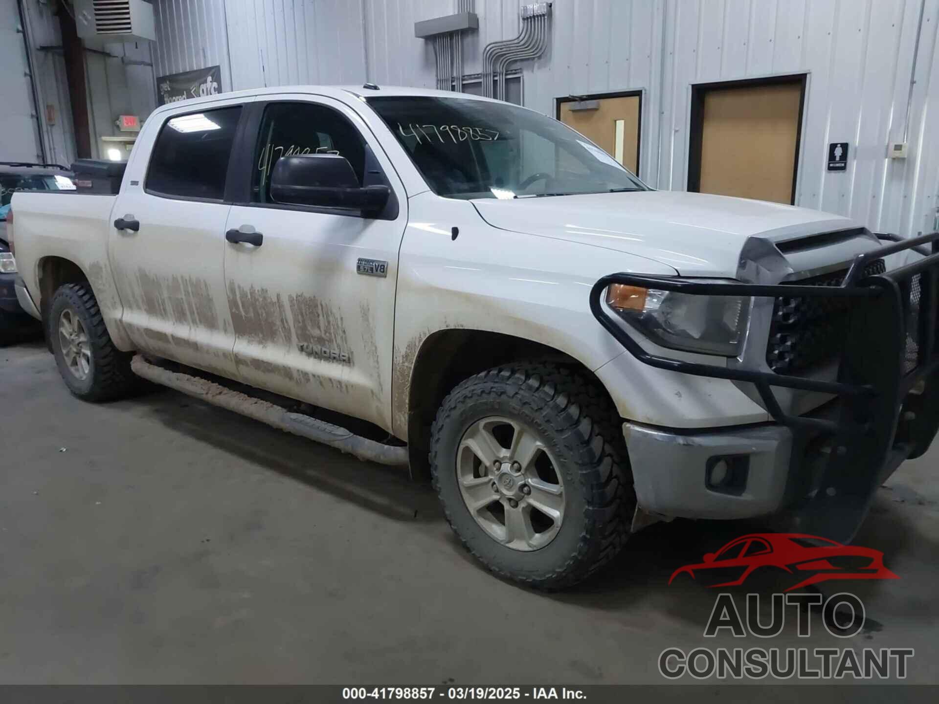 TOYOTA TUNDRA 2019 - 5TFDW5F17KX805579