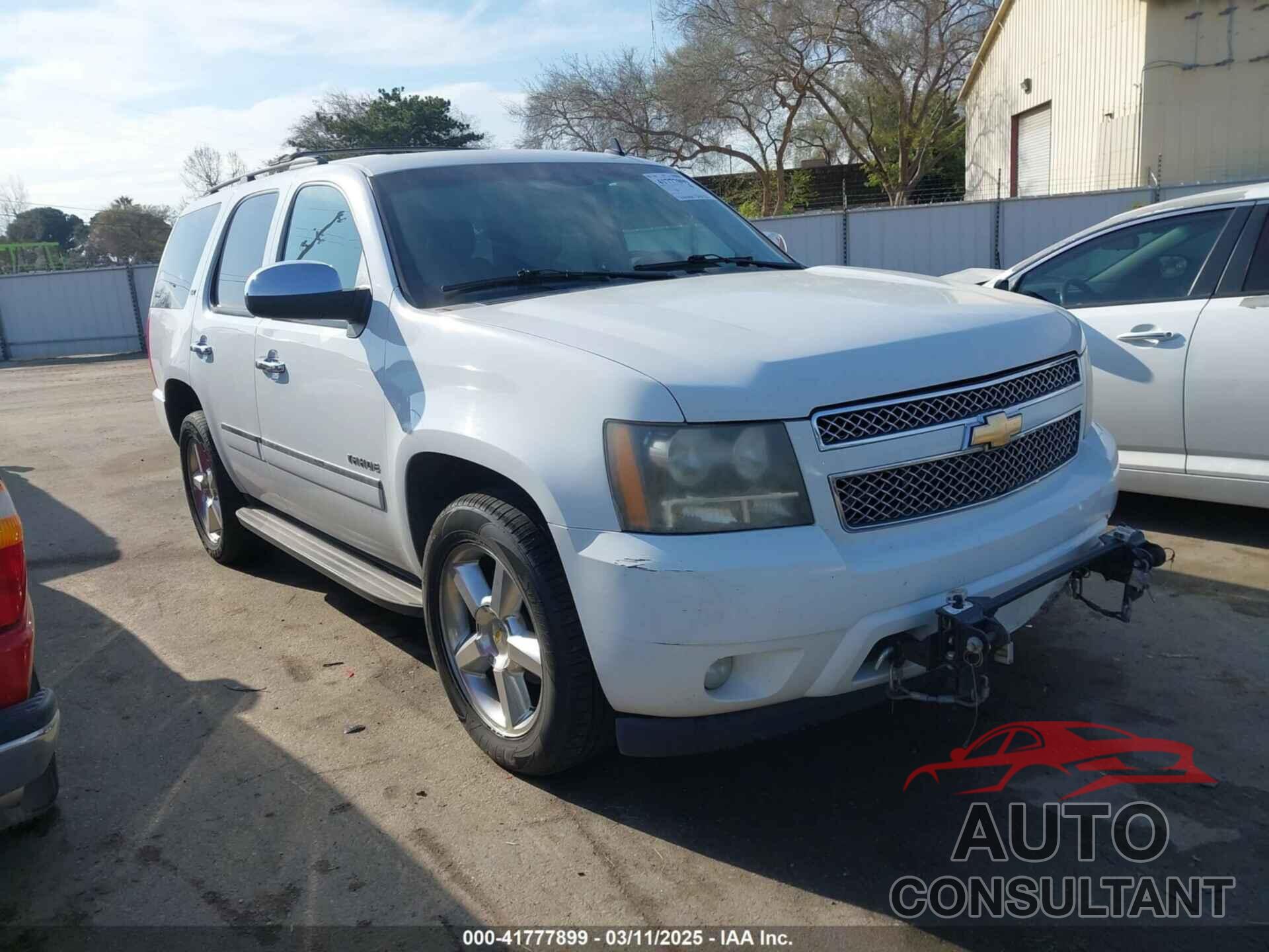 CHEVROLET TAHOE 2011 - 1GNSKCE08BR100141