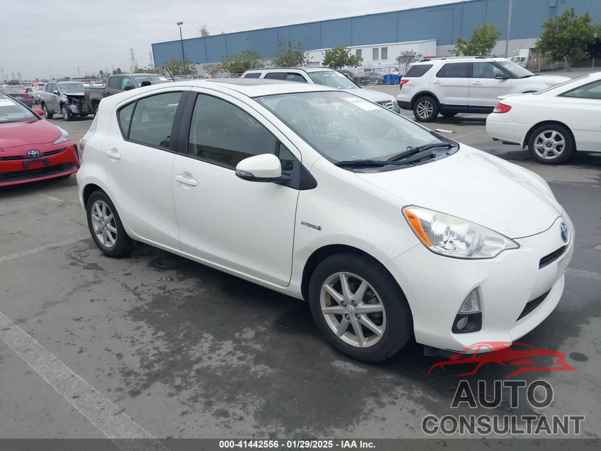 TOYOTA PRIUS C 2013 - JTDKDTB35D1052651