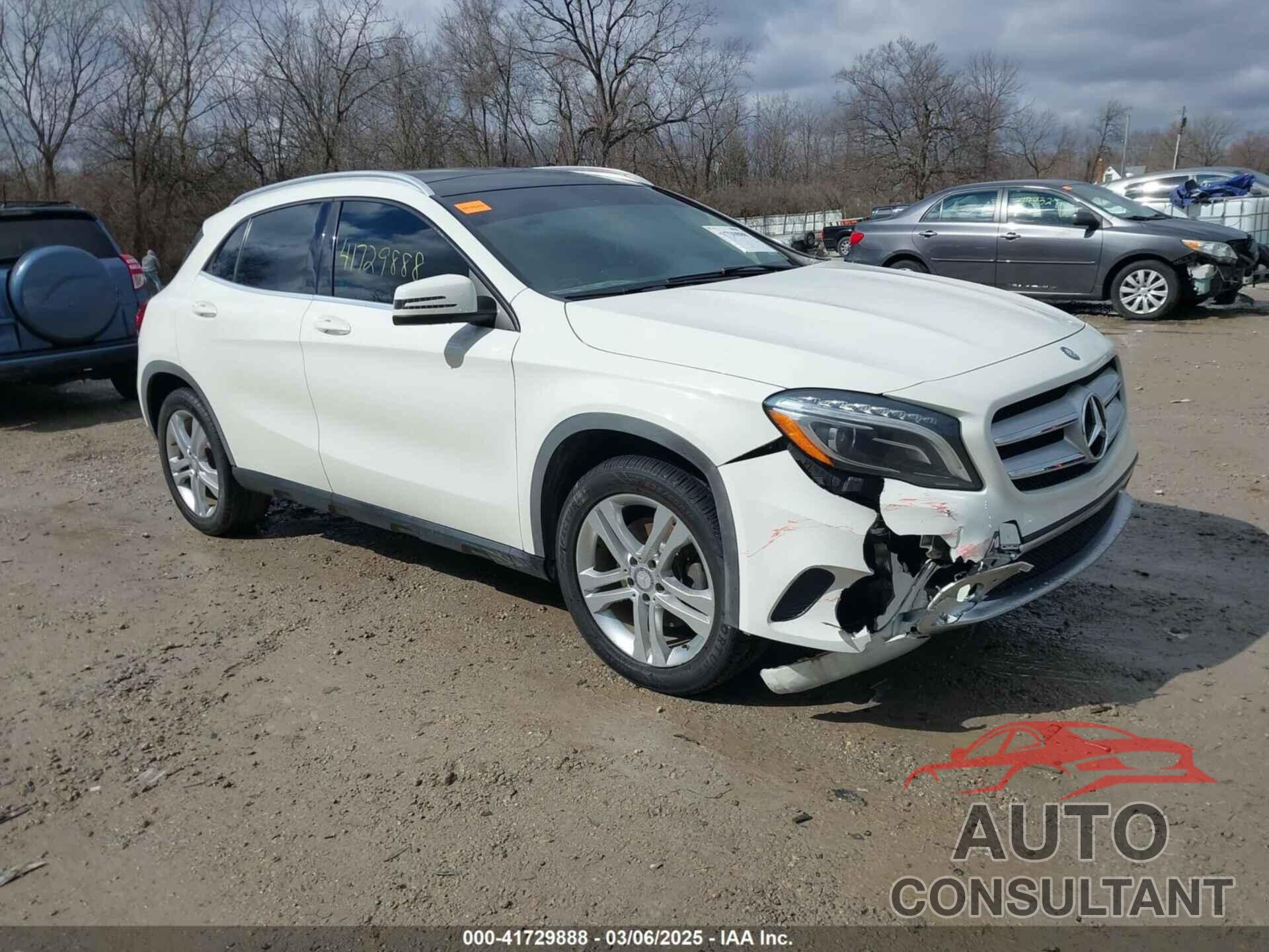 MERCEDES-BENZ GLA 250 2015 - WDCTG4GB3FJ052632