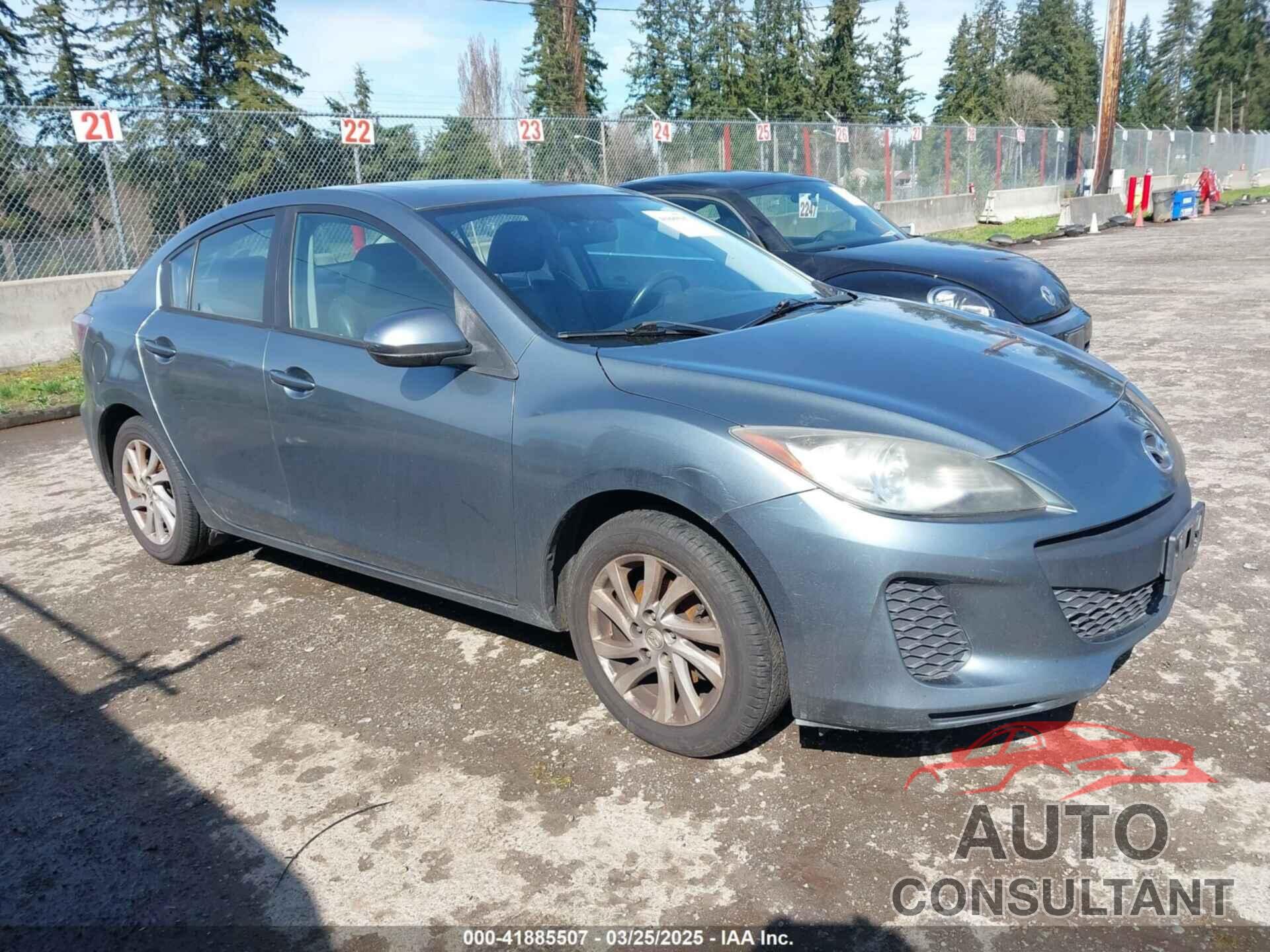 MAZDA MAZDA3 2012 - JM1BL1W81C1670836