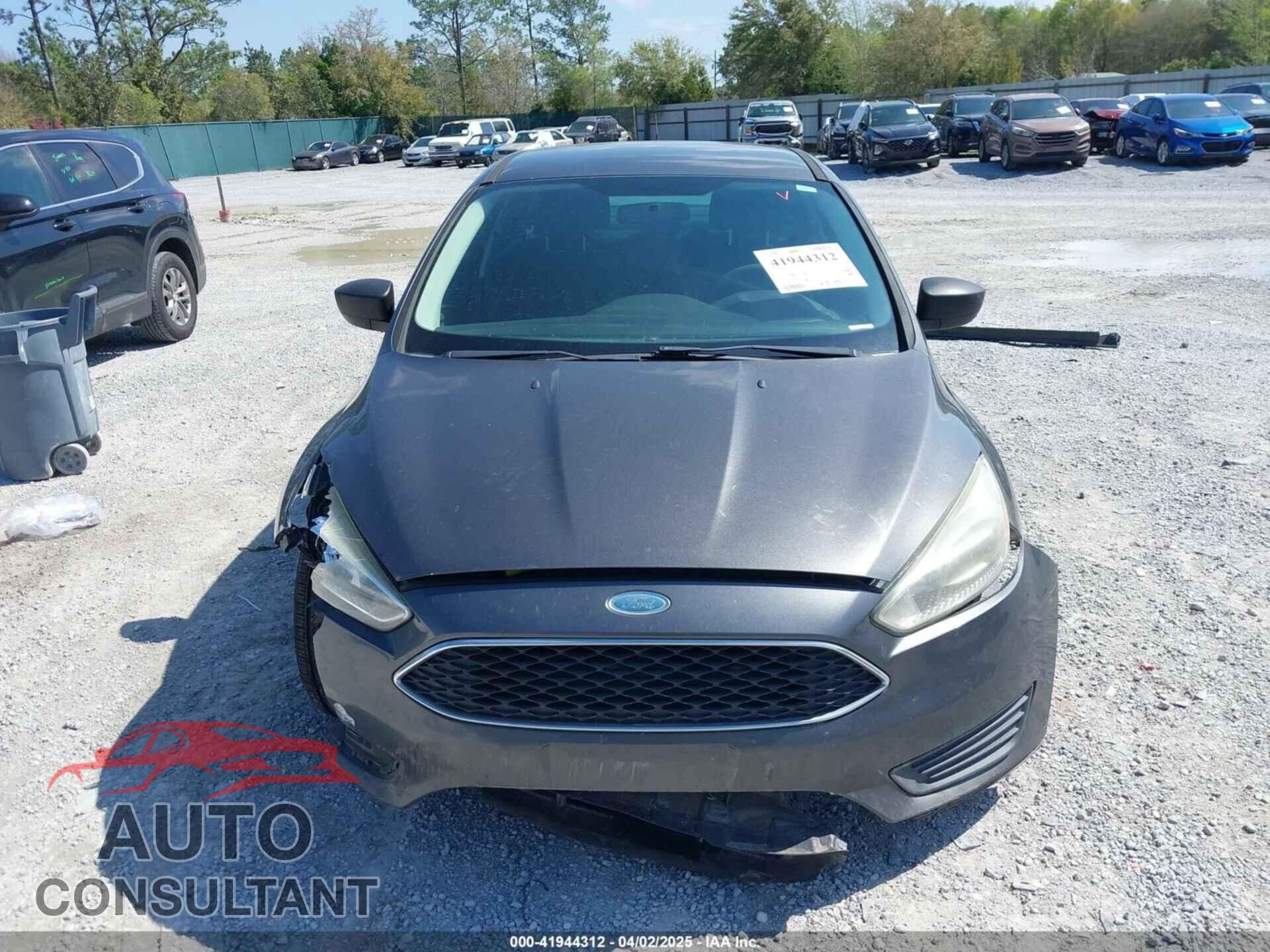 FORD FOCUS 2015 - 1FADP3E27FL345788