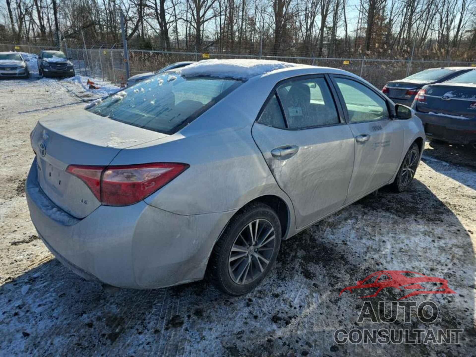 TOYOTA COROLLA 2018 - 2T1BURHEXJC095630