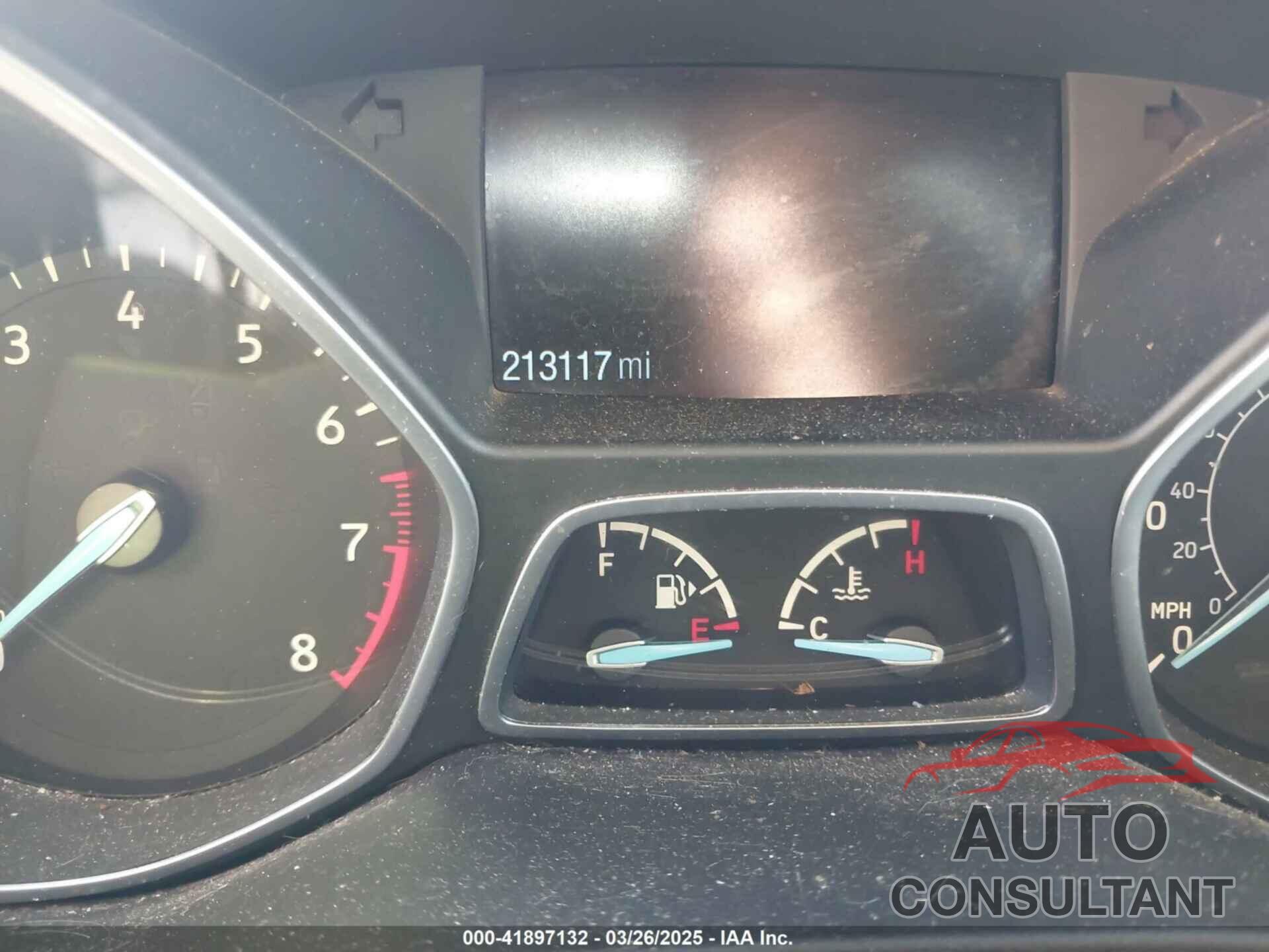 FORD ESCAPE 2017 - 1FMCU0GD0HUB35831