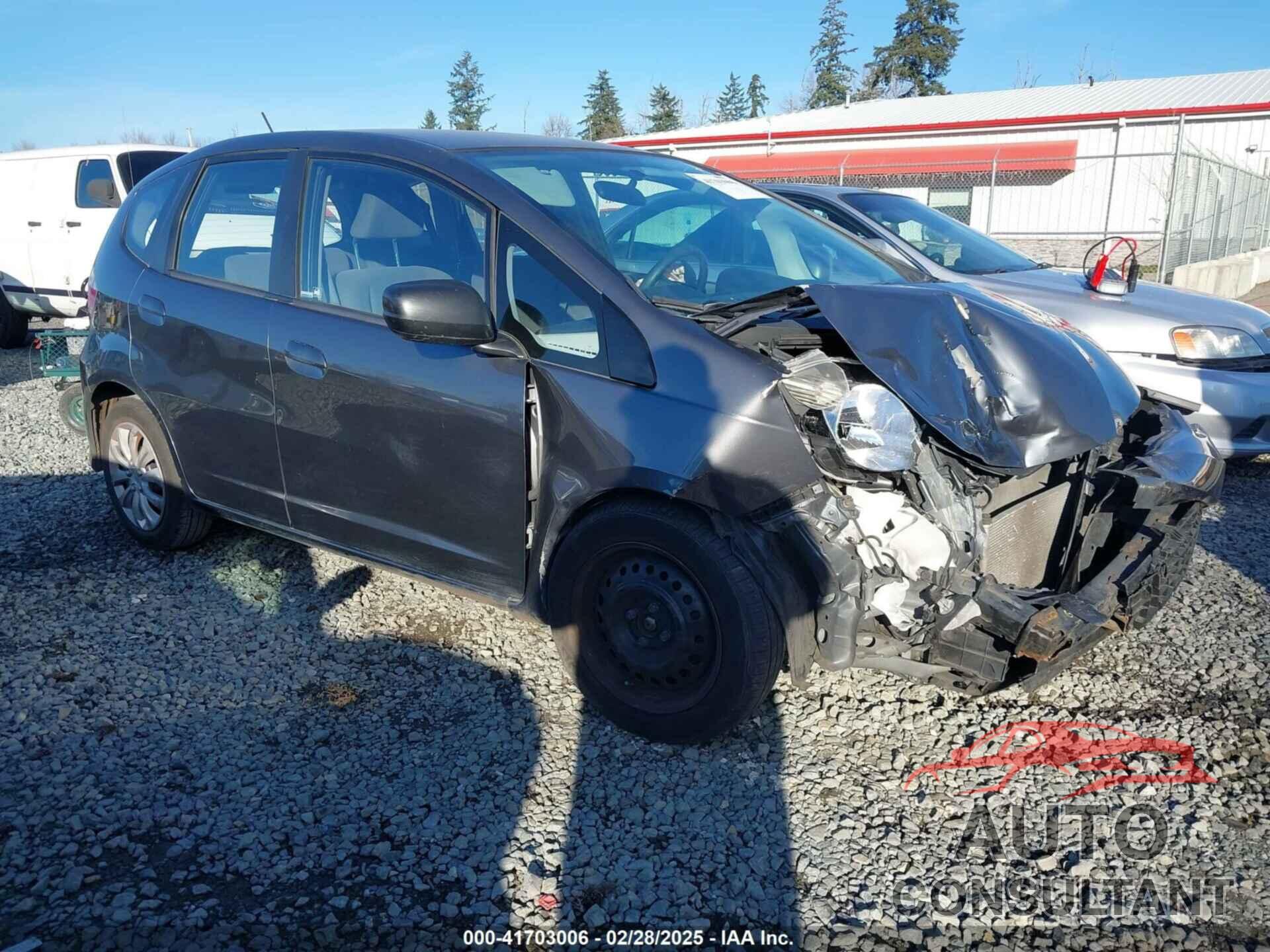 HONDA FIT 2011 - JHMGE8H33BC010566