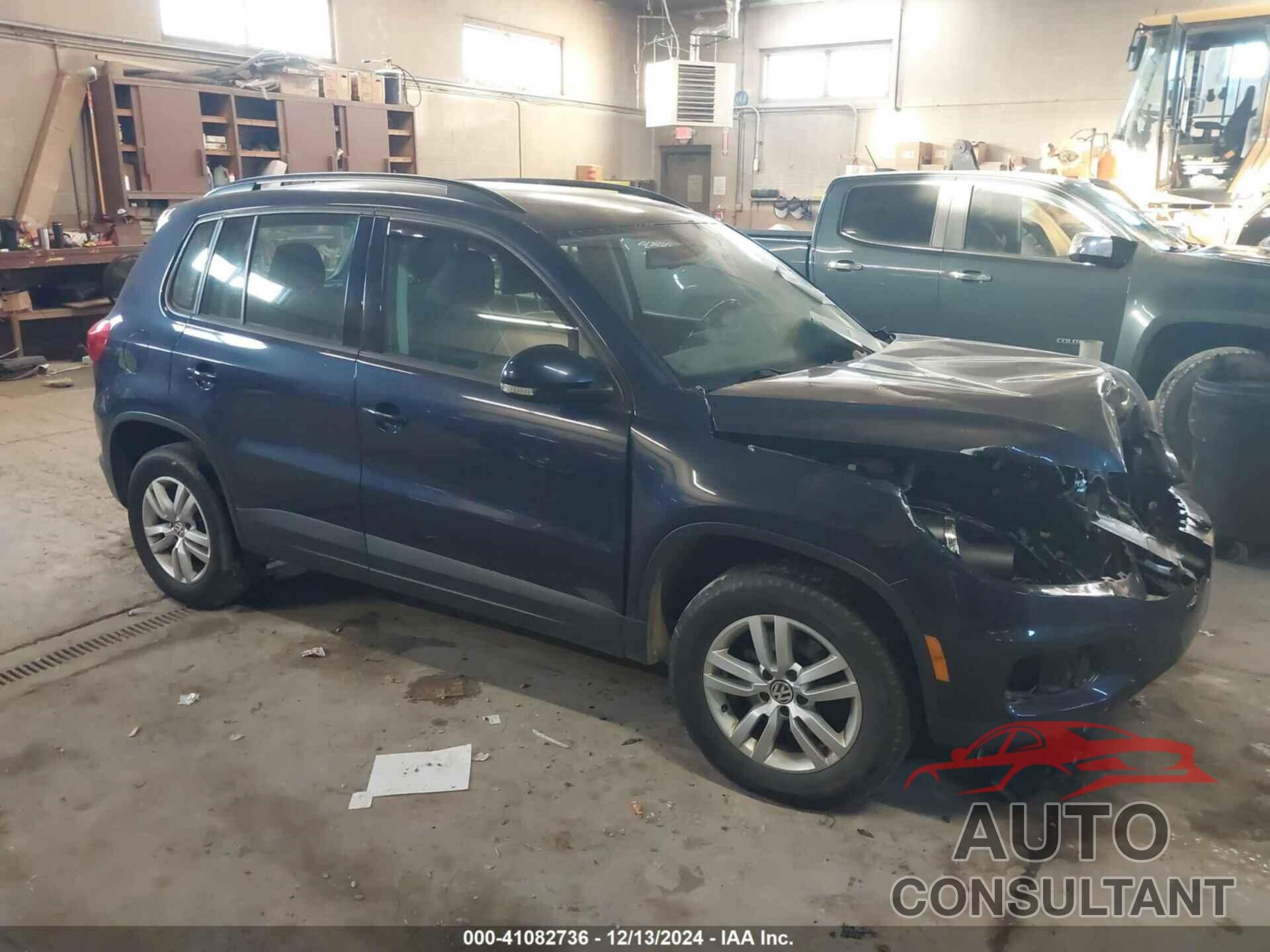 VOLKSWAGEN TIGUAN 2016 - WVGBV7AX7GW576718