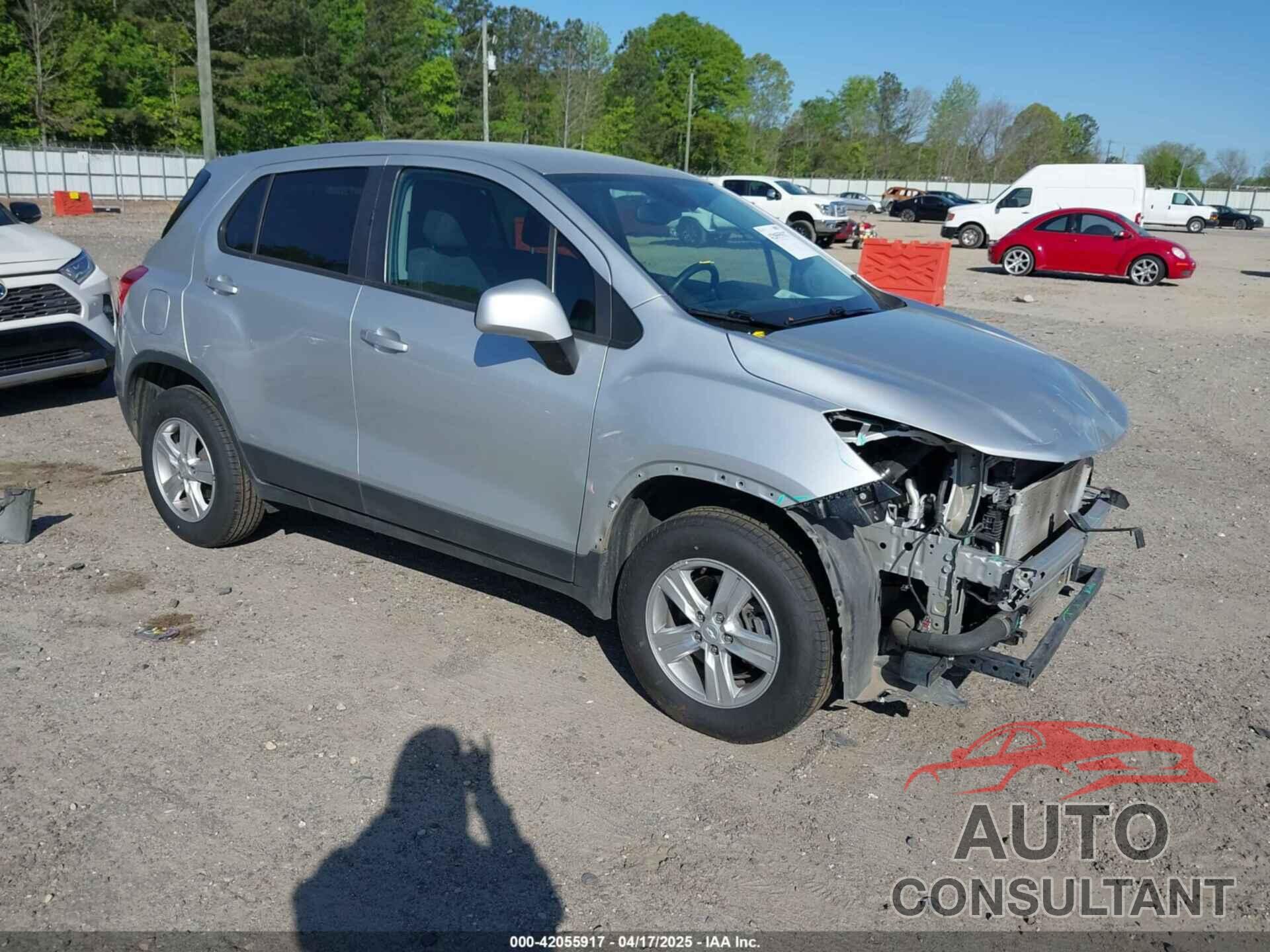 CHEVROLET TRAX 2019 - 3GNCJNSBXKL405219