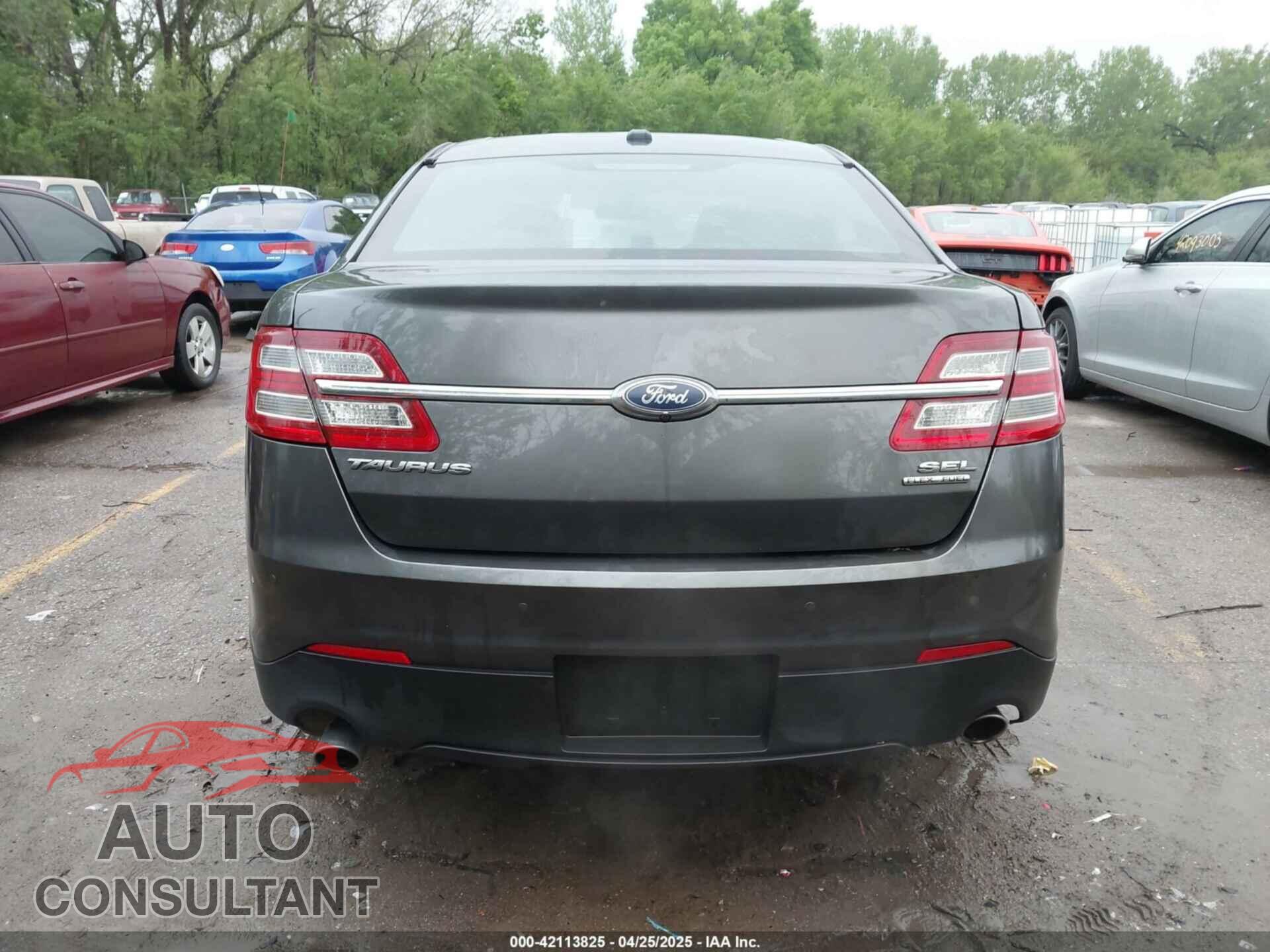 FORD TAURUS 2017 - 1FAHP2E80HG132550