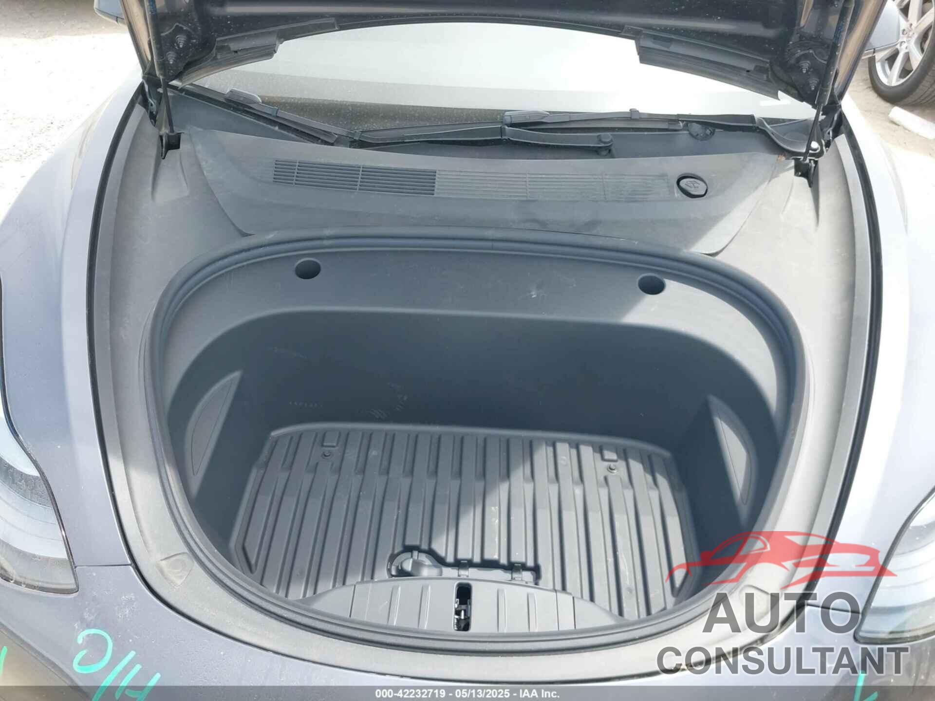 TESLA MODEL 3 2023 - 5YJ3E1EA5PF565071