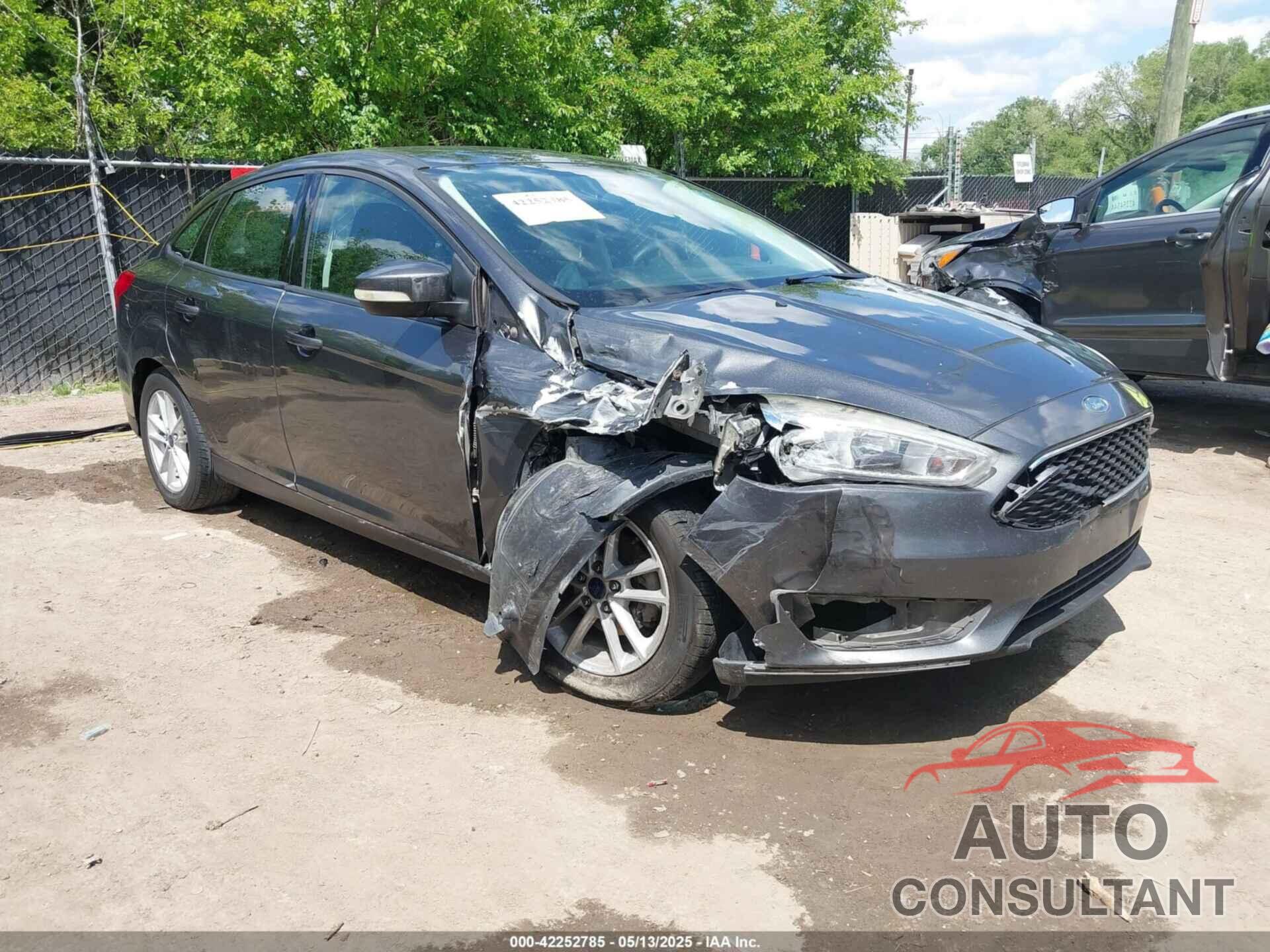 FORD FOCUS 2017 - 1FADP3F28HL263277