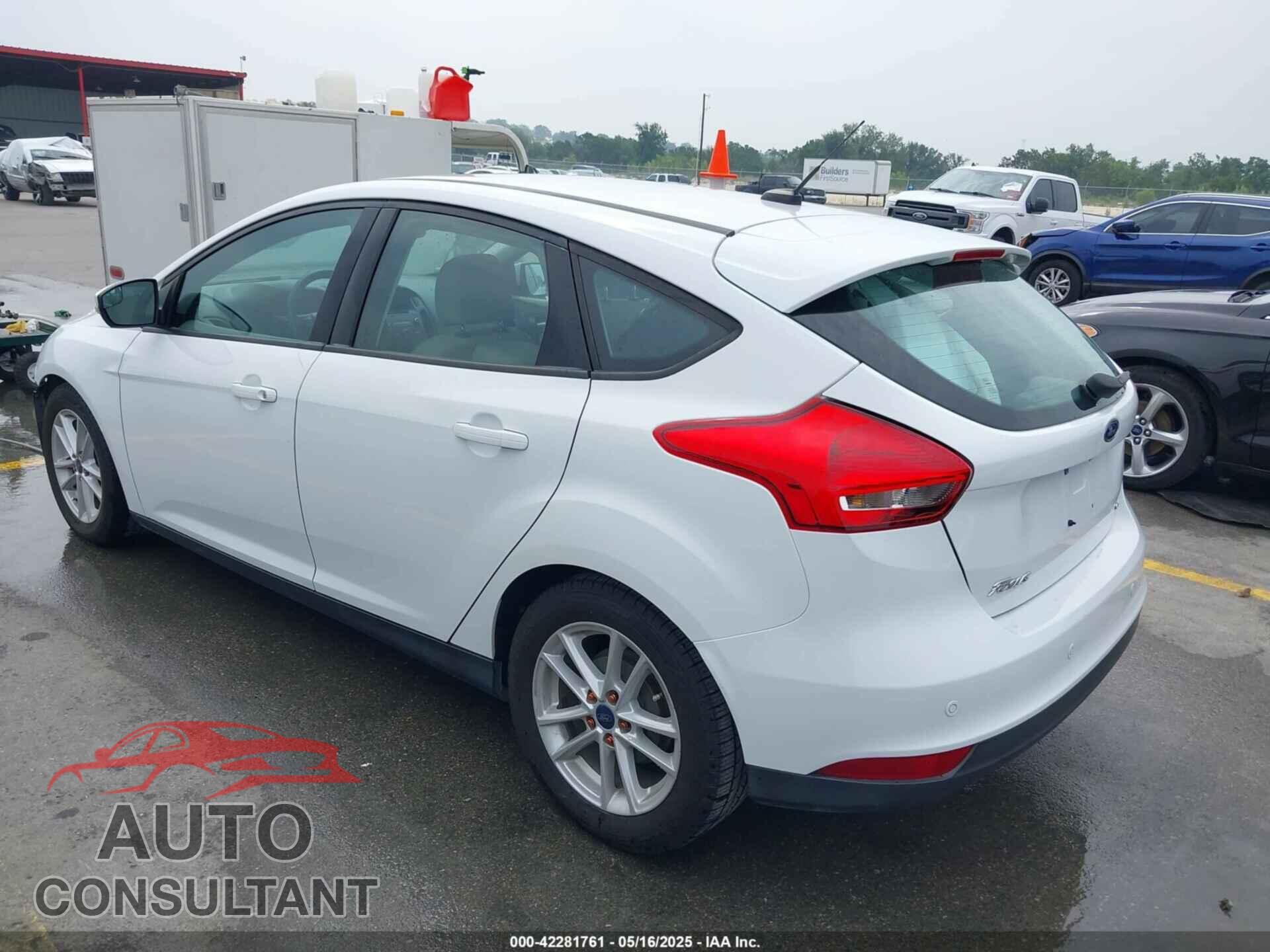 FORD FOCUS 2016 - 1FADP3K29GL298155