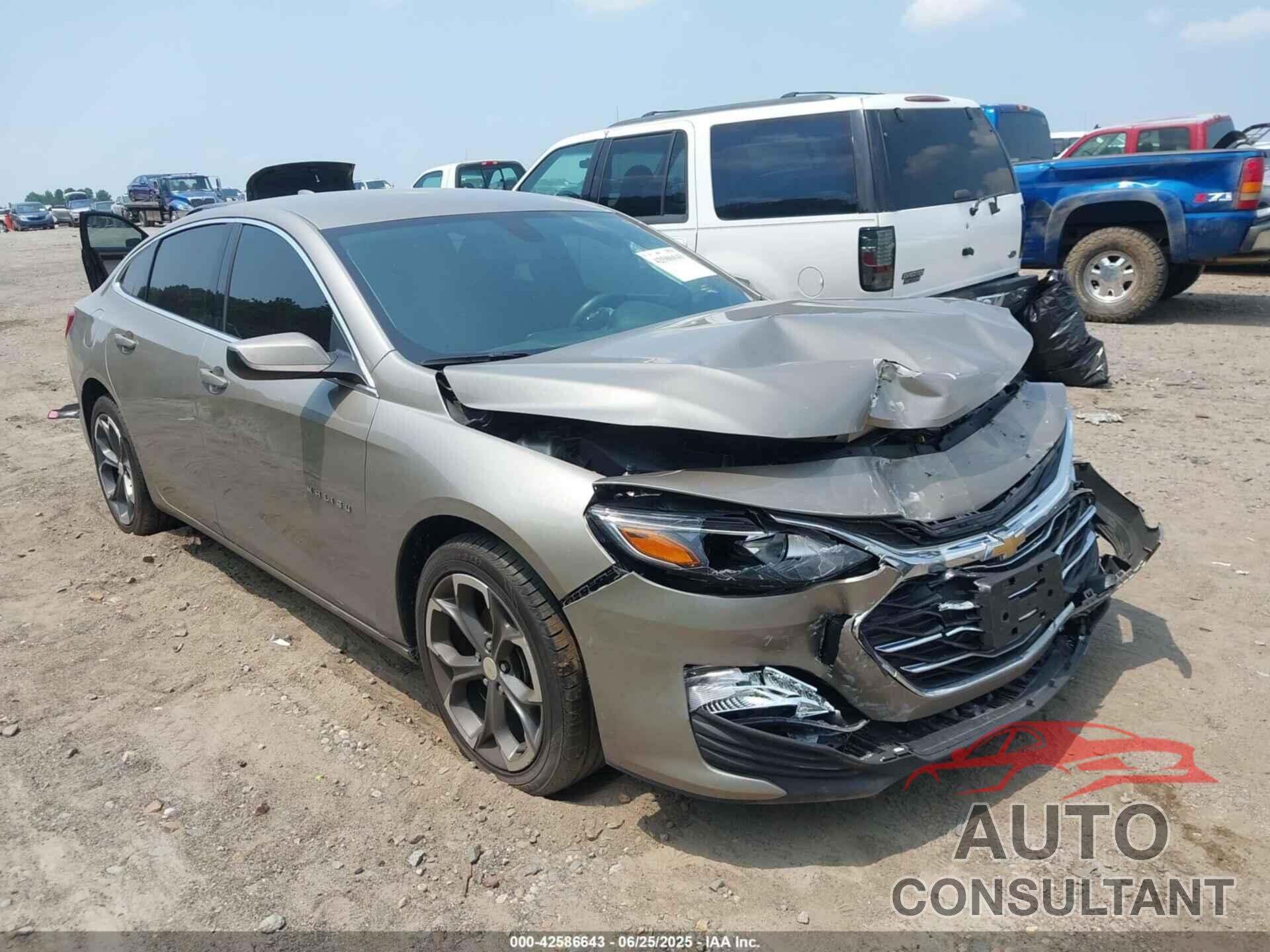 CHEVROLET MALIBU 2022 - 1G1ZD5ST0NF162143