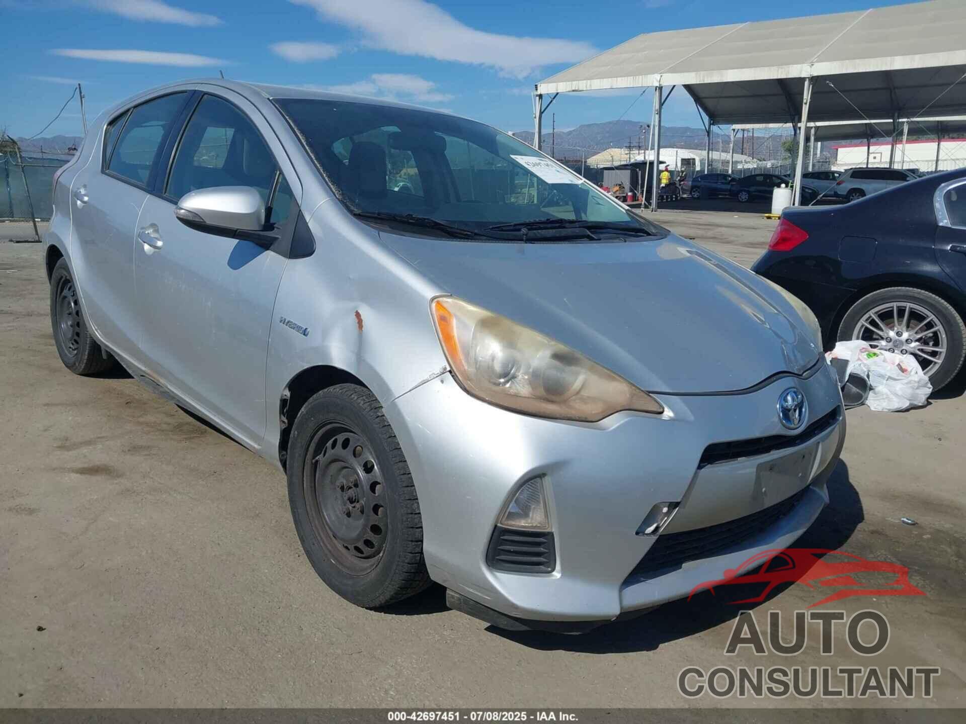 TOYOTA PRIUS C 2013 - JTDKDTB39D1555499