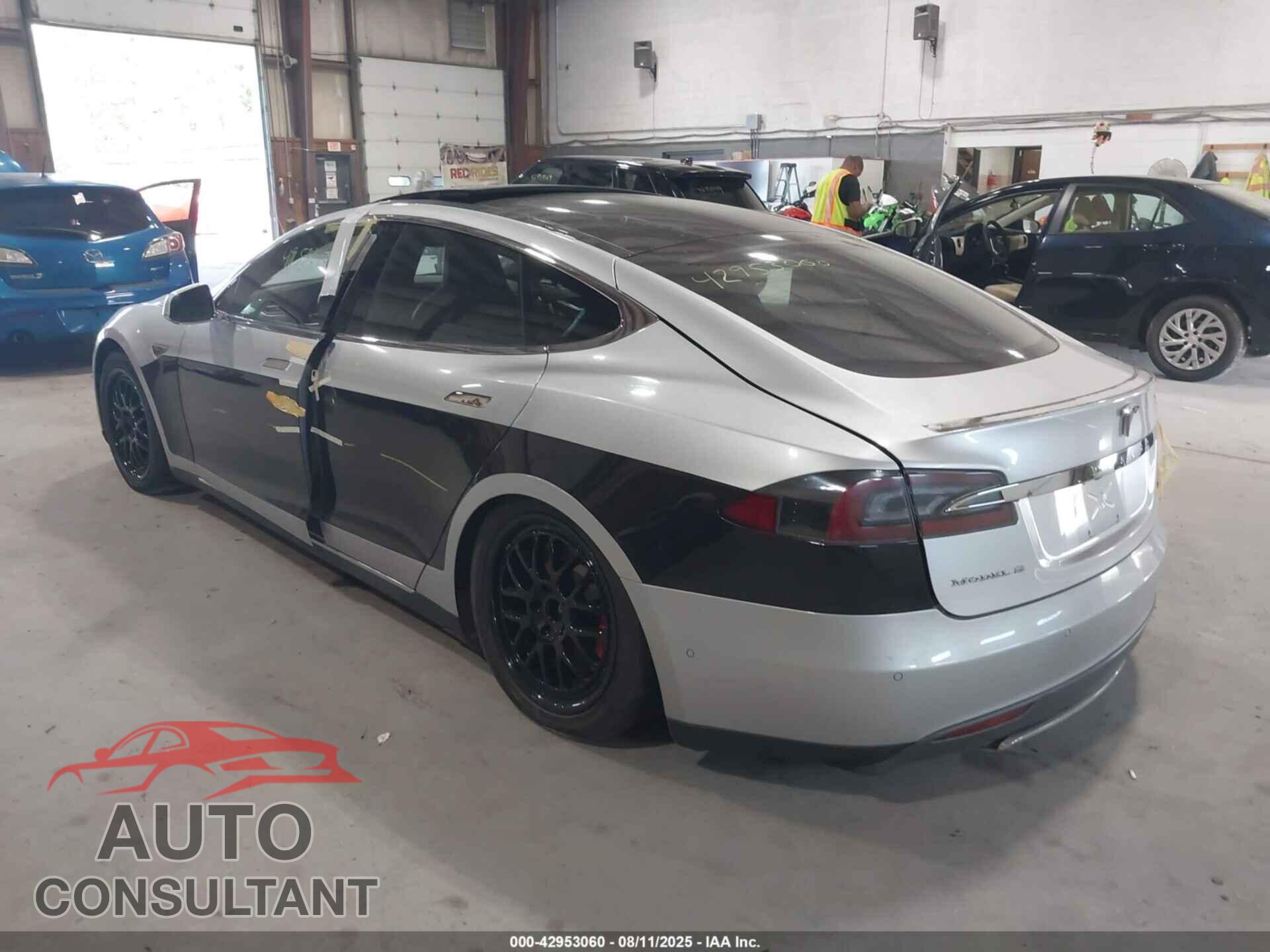 TESLA MODEL S 2014 - 5YJSA1H24EFP63990