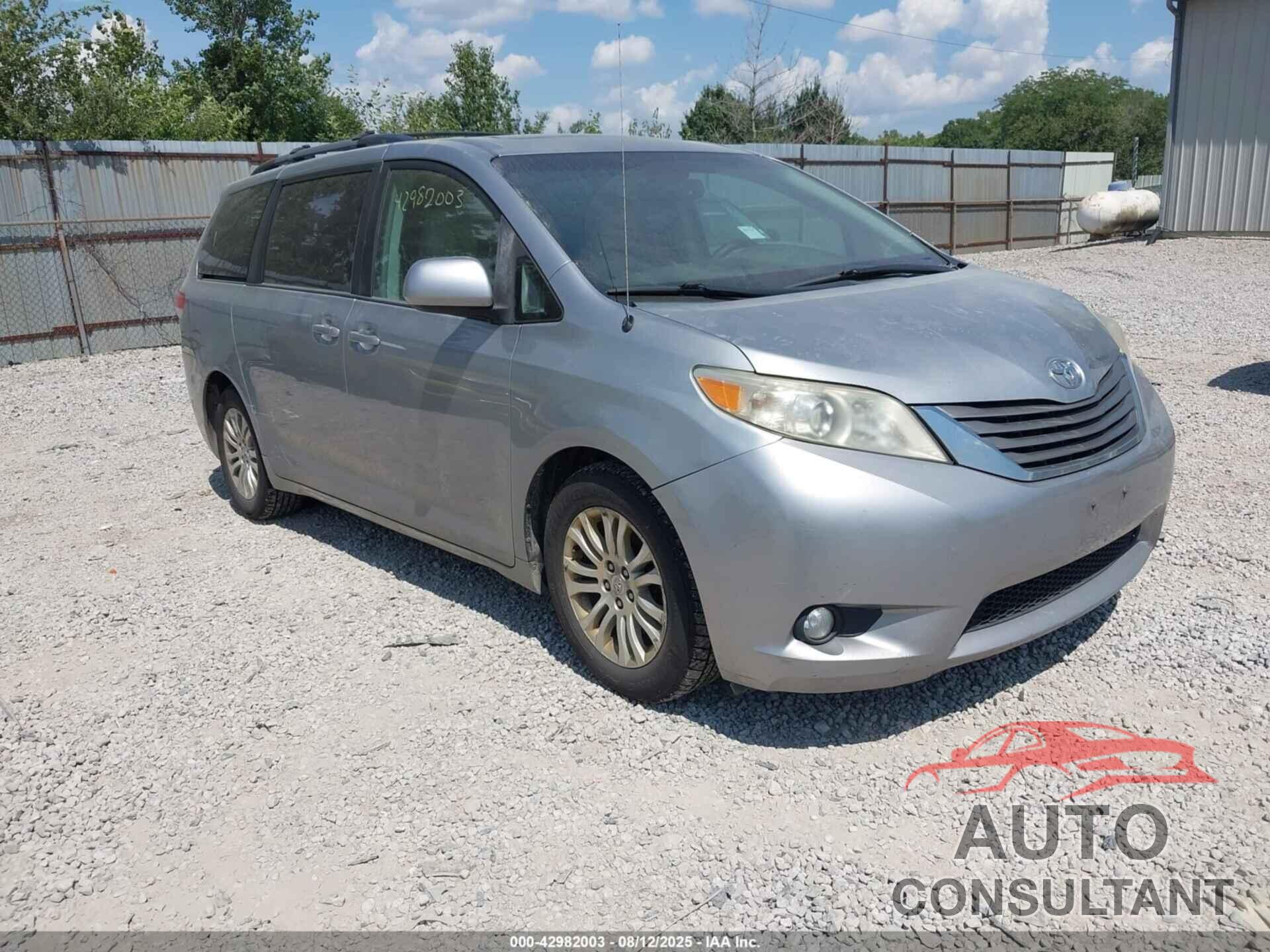 TOYOTA SIENNA 2011 - 5TDYK3DC8BS146813