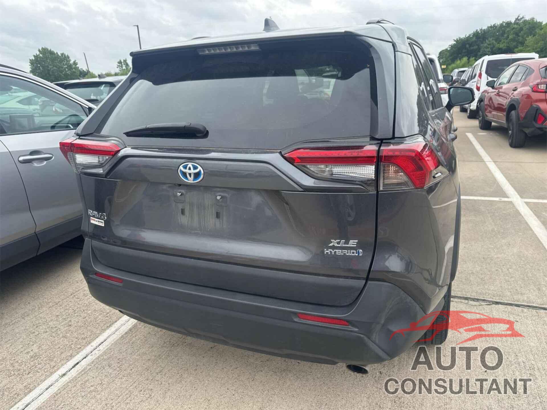 TOYOTA RAV4 2023 - 2T3RWRFV8PW174496