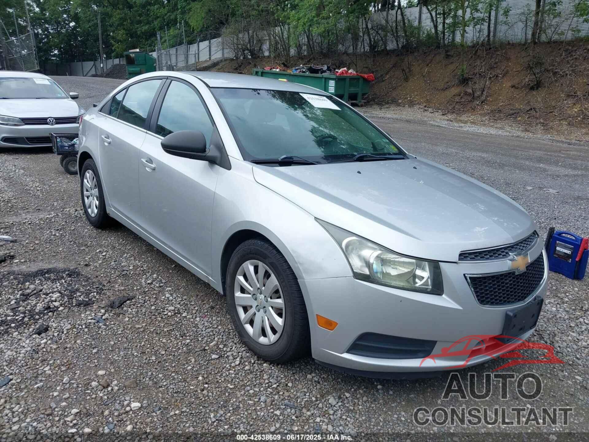 CHEVROLET CRUZE 2011 - 1G1PC5SH8B7294904