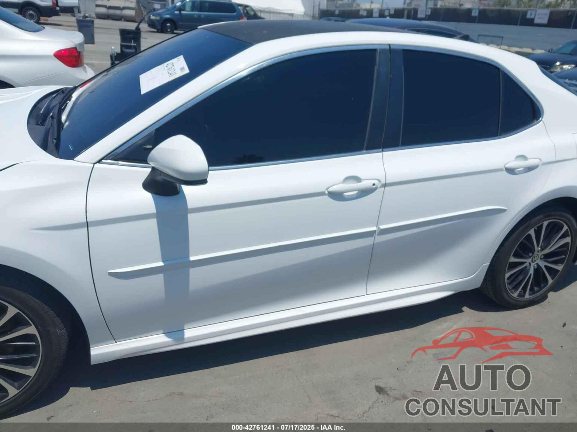 TOYOTA CAMRY 2020 - 4T1G11AK5LU506465