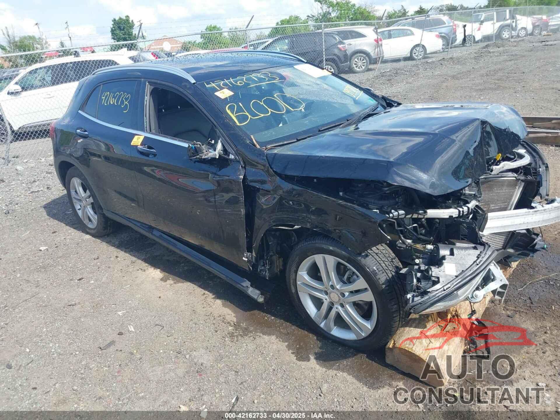 MERCEDES-BENZ GLA 250 2015 - WDCTG4GB4FJ095232