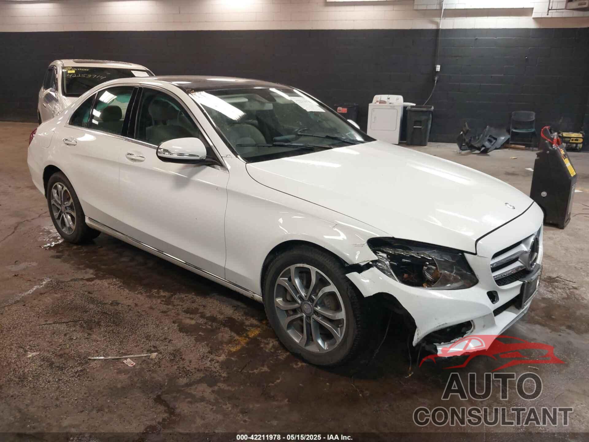 MERCEDES-BENZ C 300 2015 - 55SWF4KB1FU012004