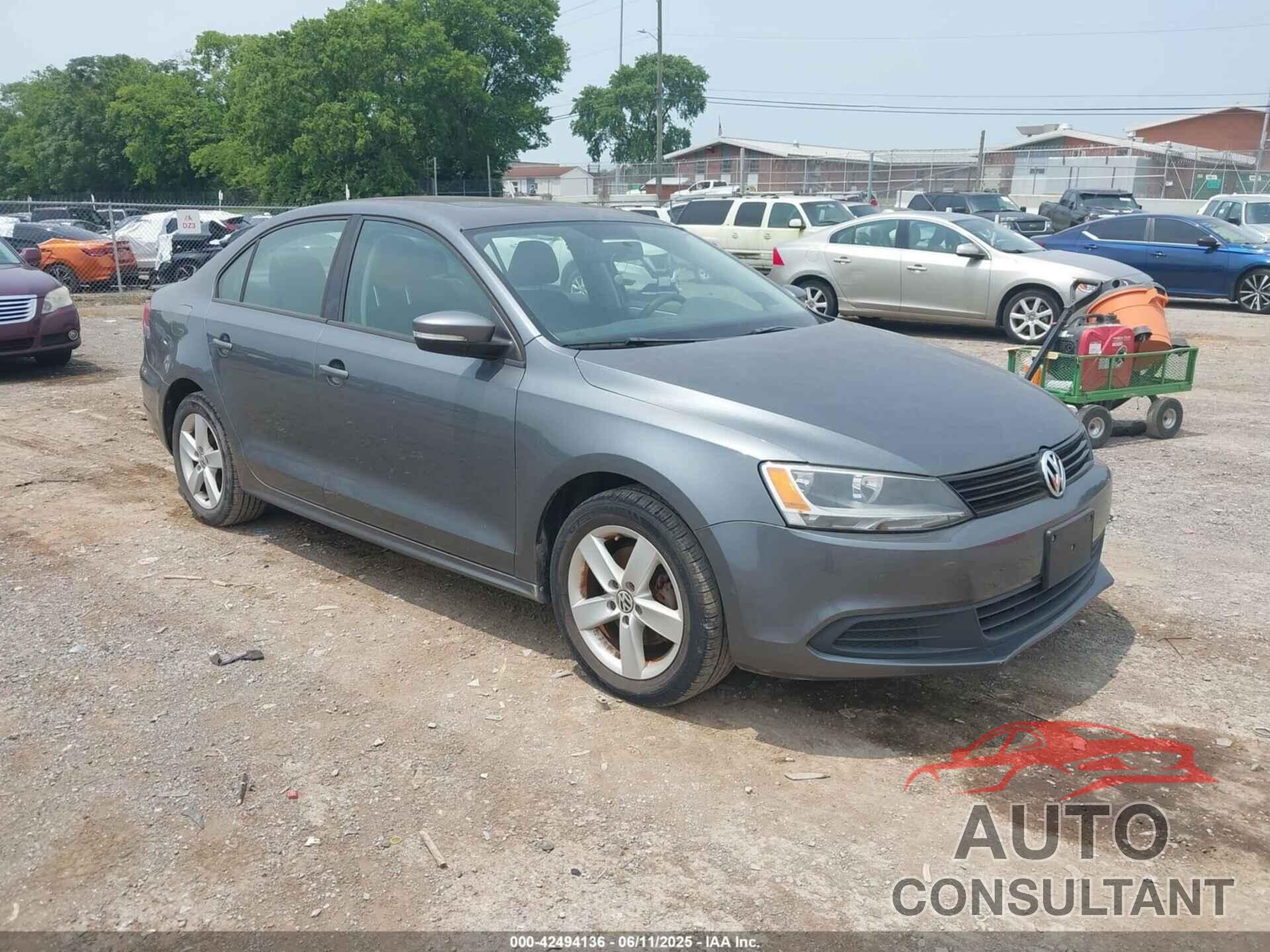 VOLKSWAGEN JETTA 2012 - 3VWLL7AJ7CM120526