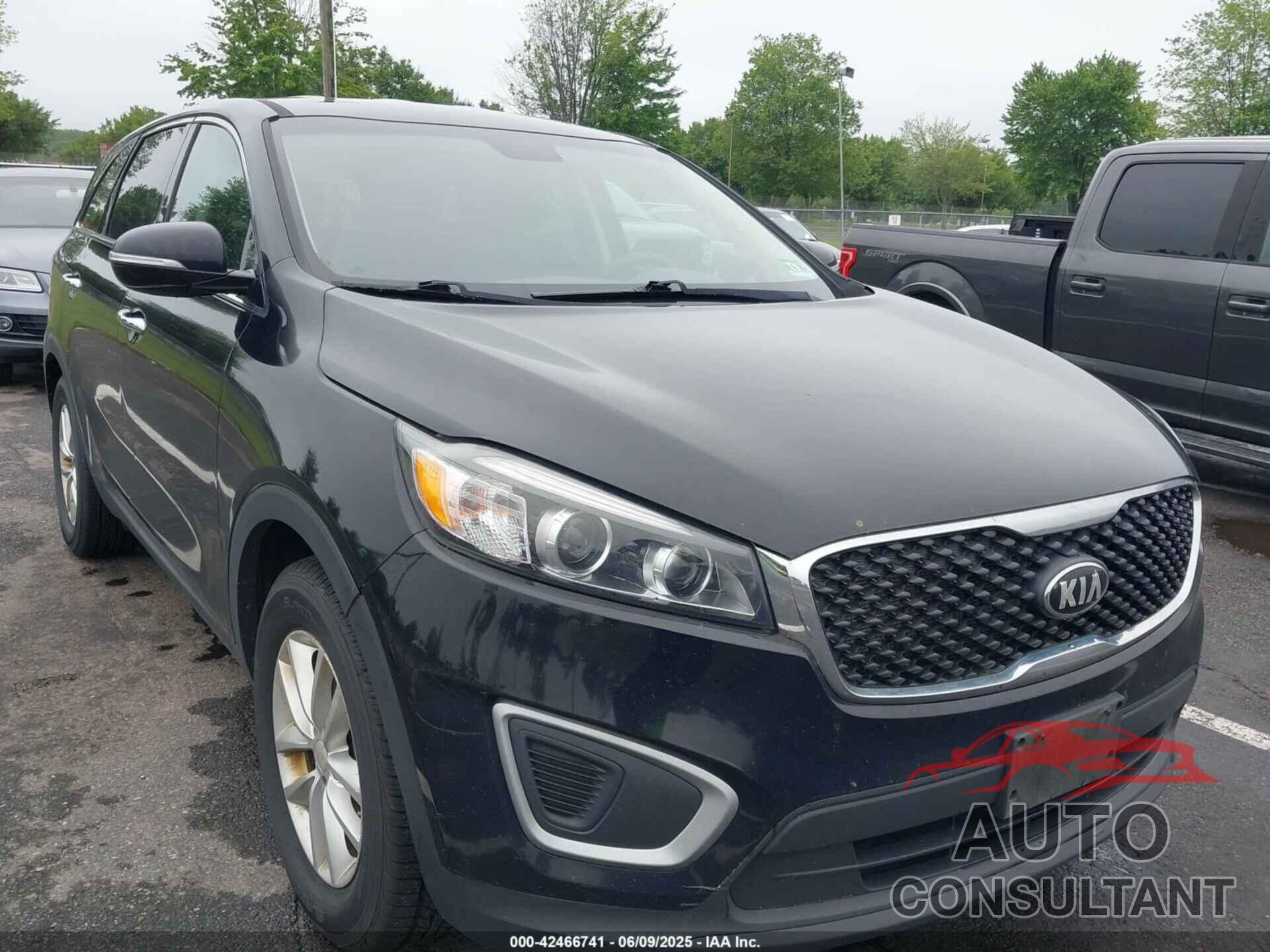 KIA SORENTO 2018 - 5XYPG4A37JG412910