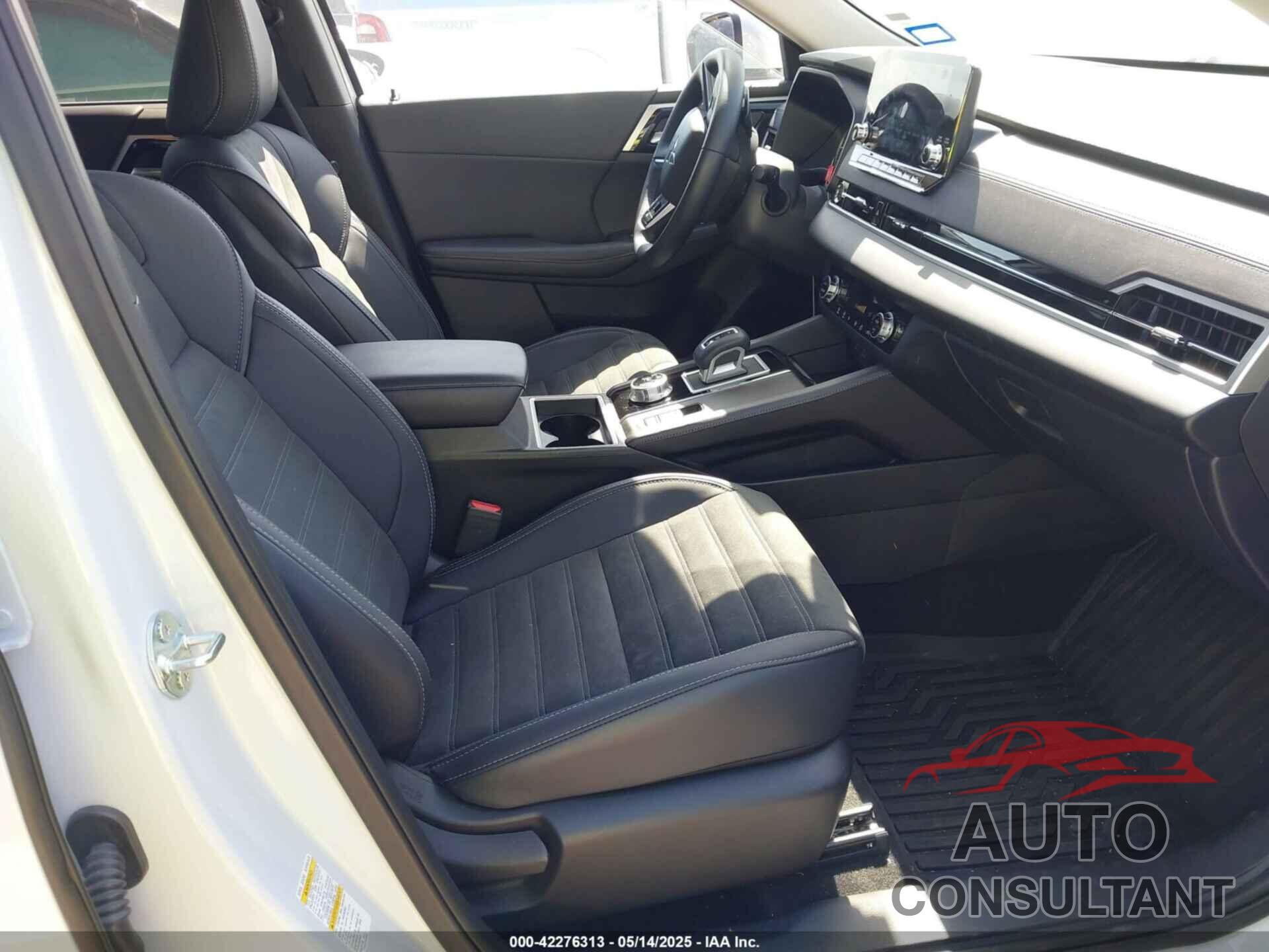 MITSUBISHI OUTLANDER 2024 - JA4J3VA87RZ080669
