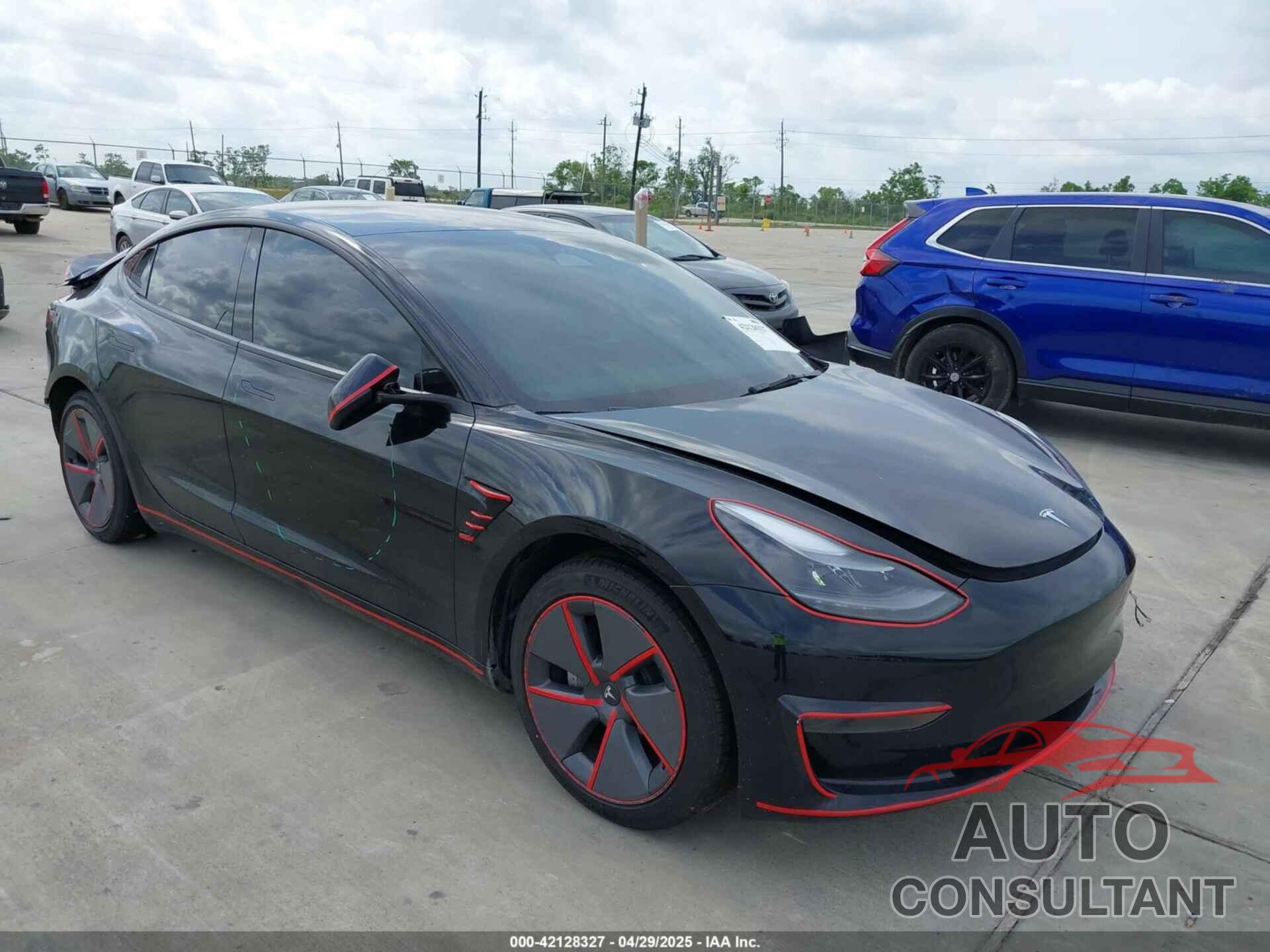 TESLA MODEL 3 2023 - 5YJ3E1EA5PF484040