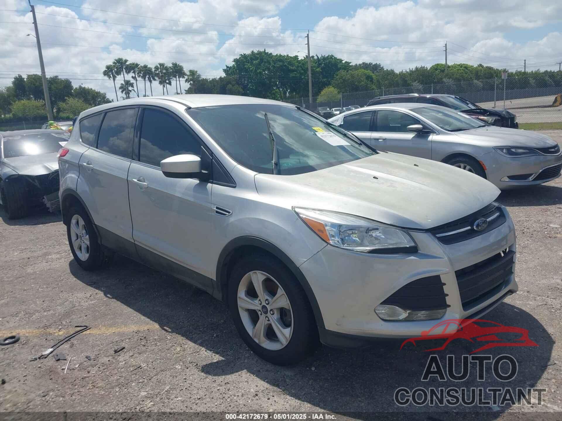 FORD ESCAPE 2016 - 1FMCU0G75GUB56571