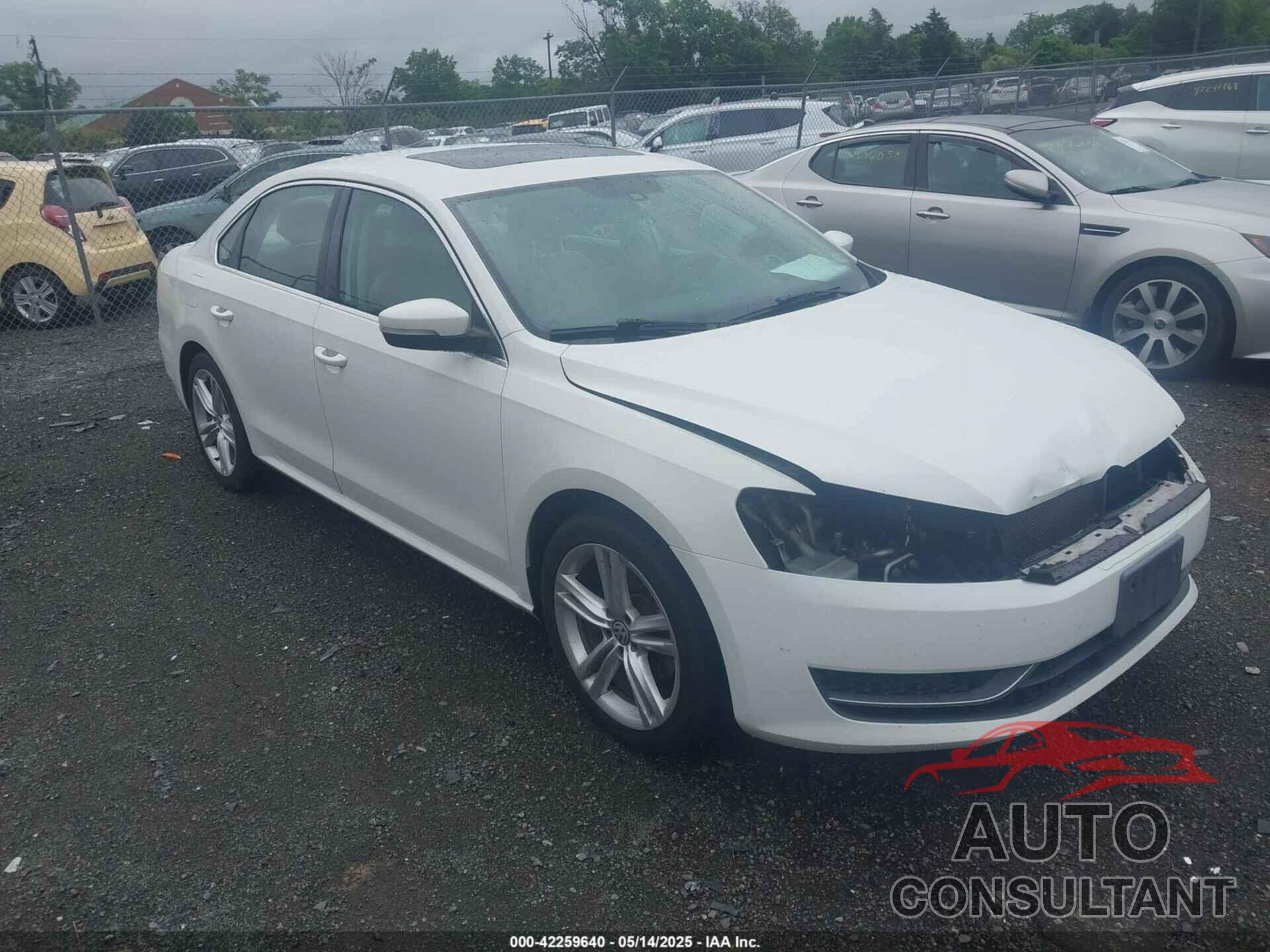 VOLKSWAGEN PASSAT 2014 - 1VWBT7A33EC032459