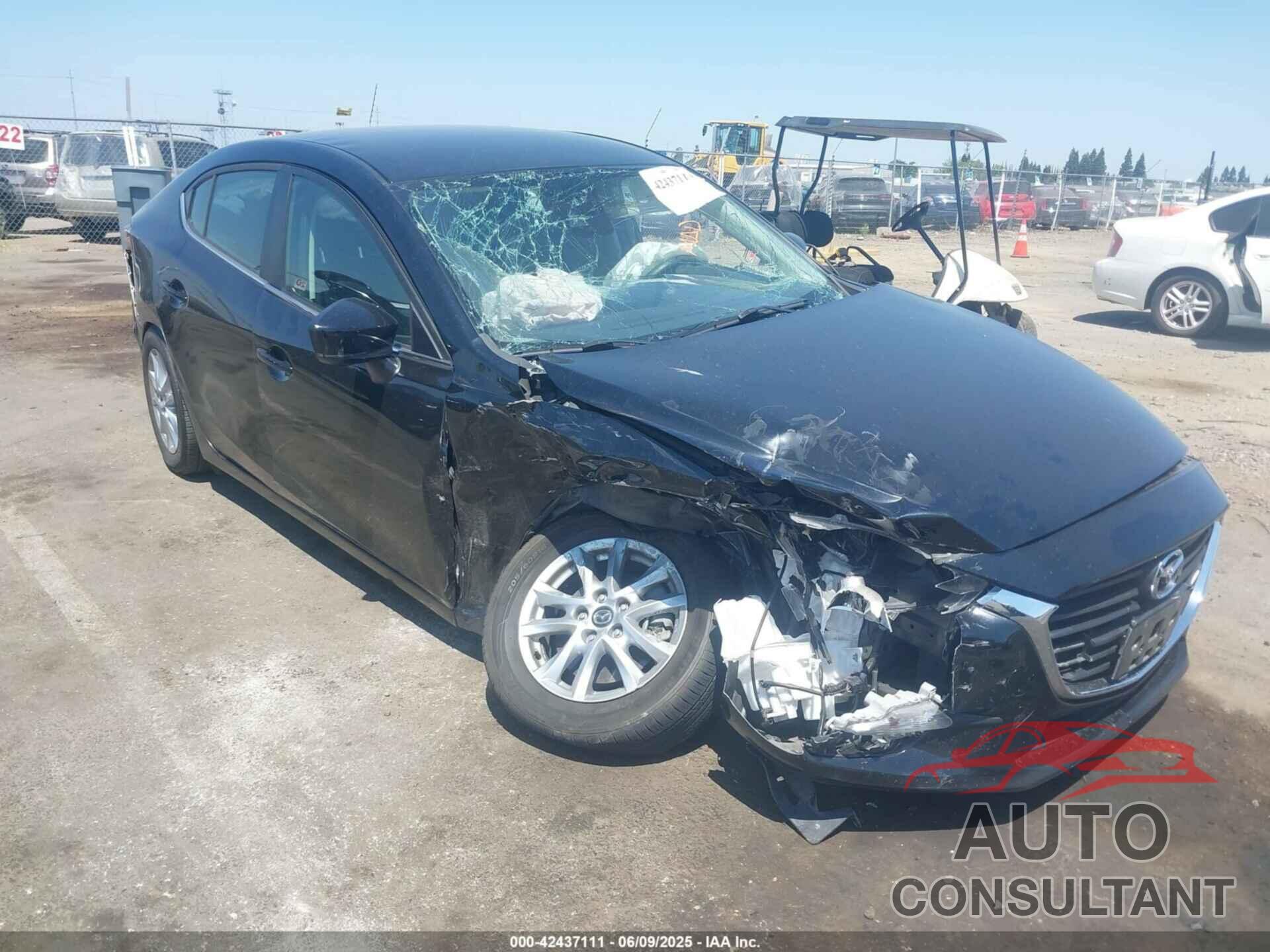 MAZDA MAZDA3 2018 - 3MZBN1U77JM207505