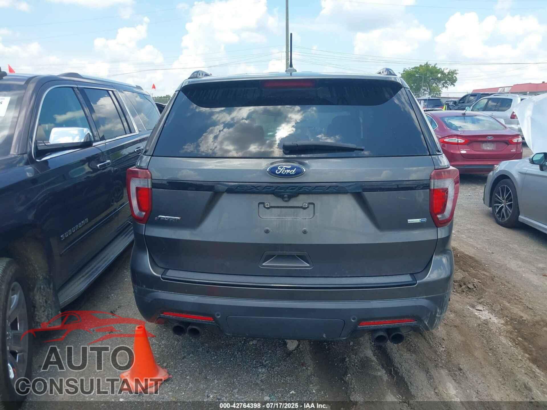 FORD EXPLORER 2018 - 1FM5K8GT9JGB25095