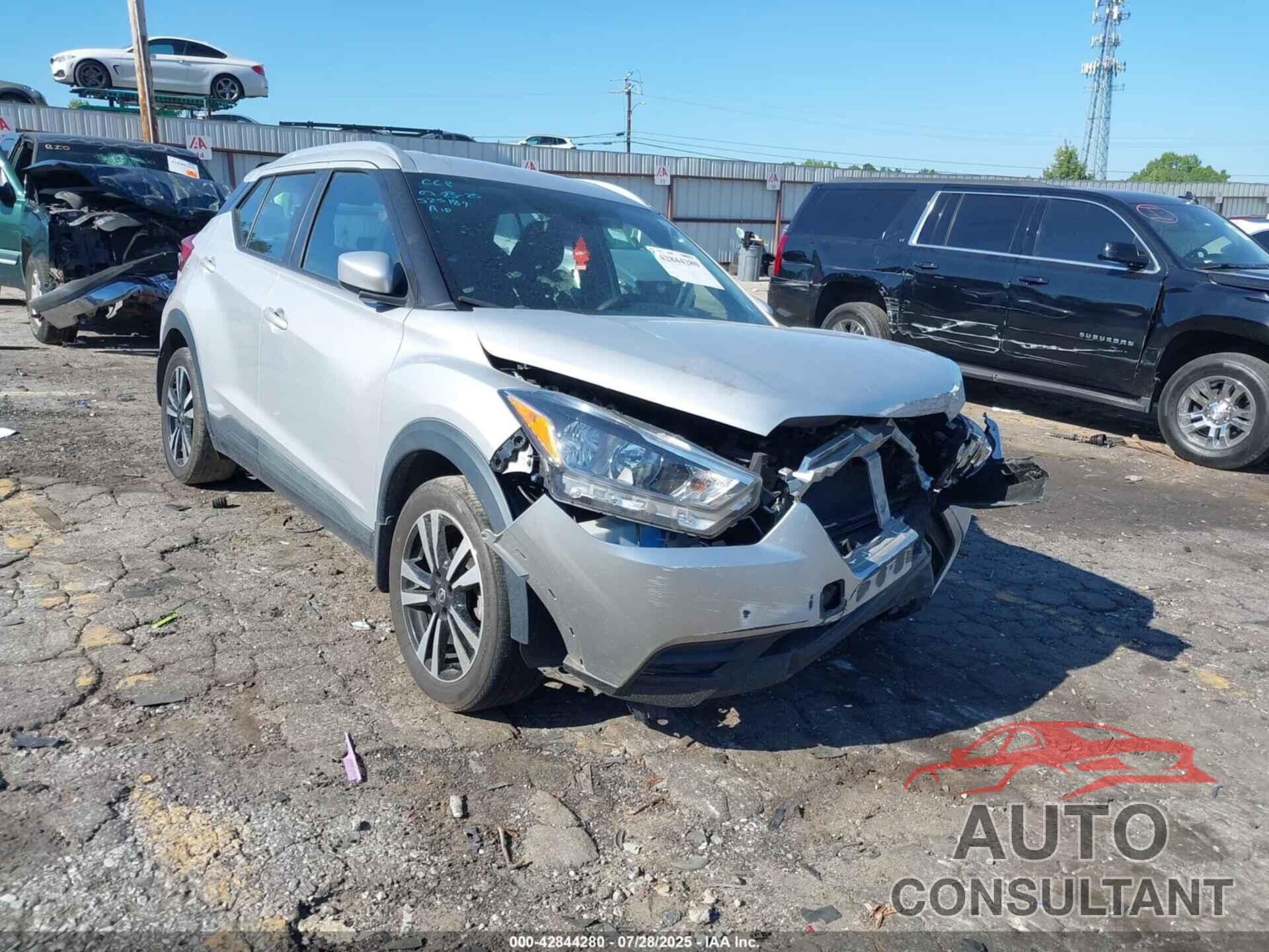 NISSAN KICKS 2018 - 3N1CP5CU1JL525189