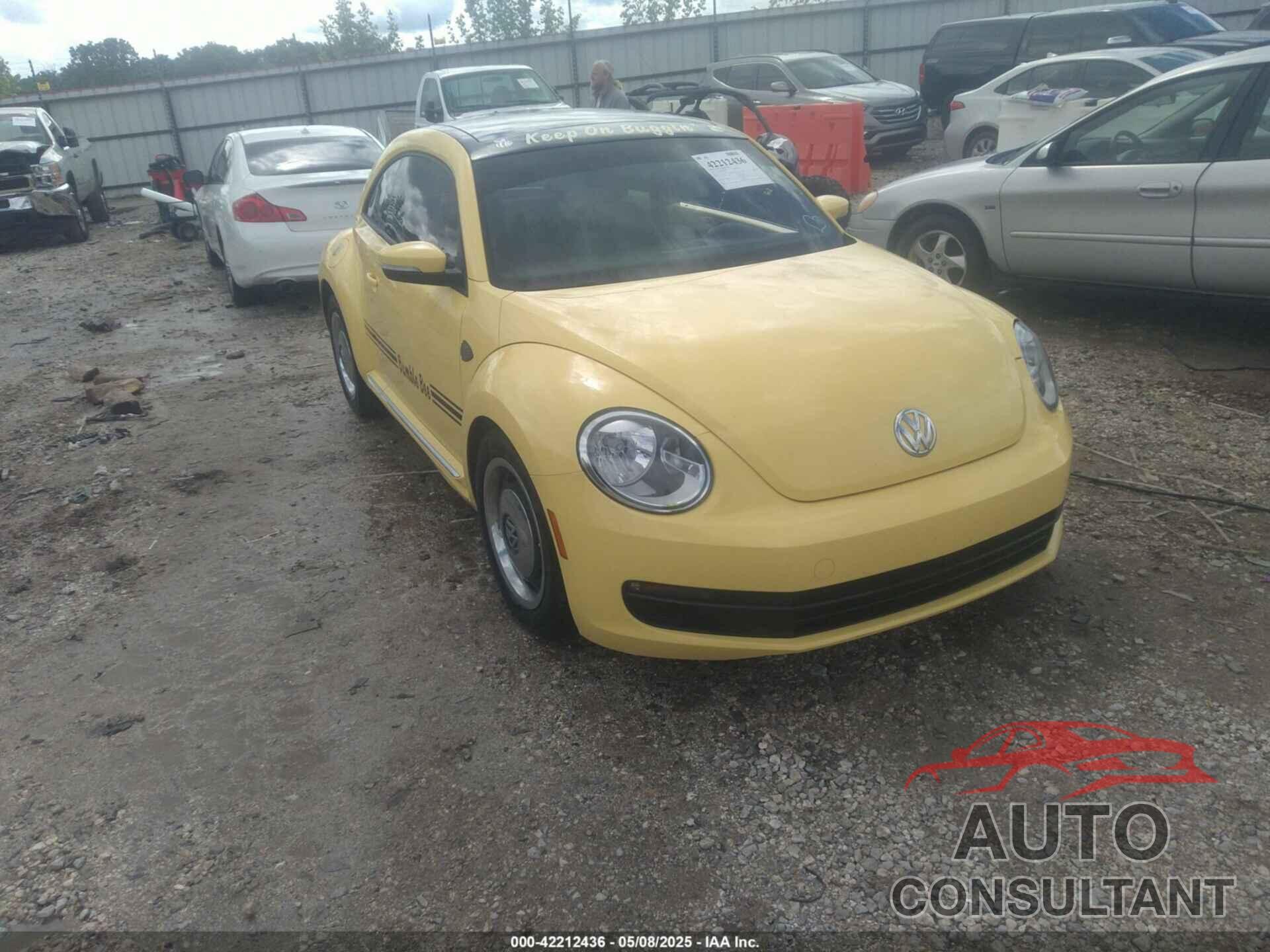 VOLKSWAGEN BEETLE 2013 - 3VWJX7AT9DM647028