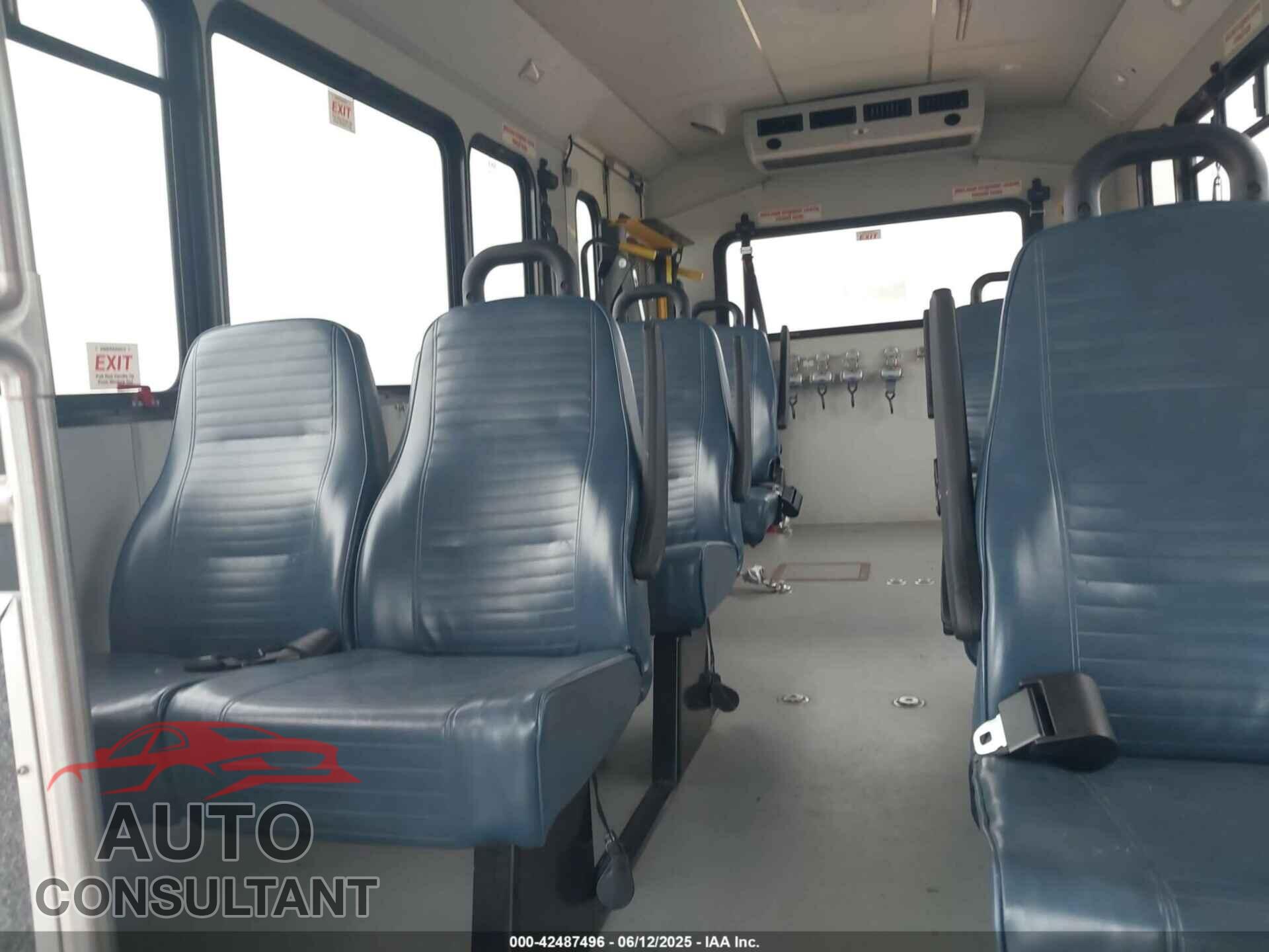 FORD E-450 CUTAWAY 2018 - 1FDFE4FS1JDC37906