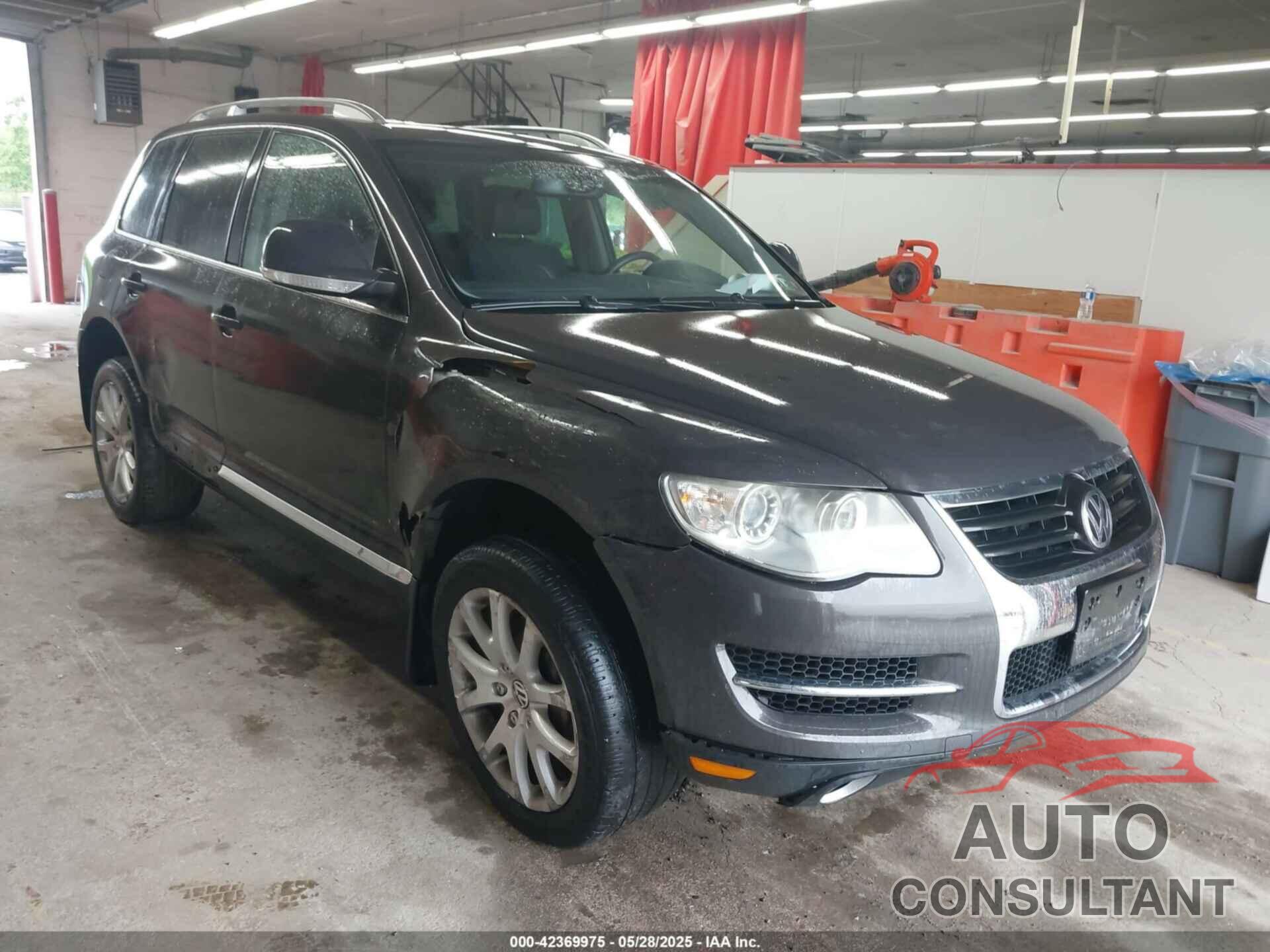 VOLKSWAGEN TOUAREG 2010 - WVGBF7A91AD002407