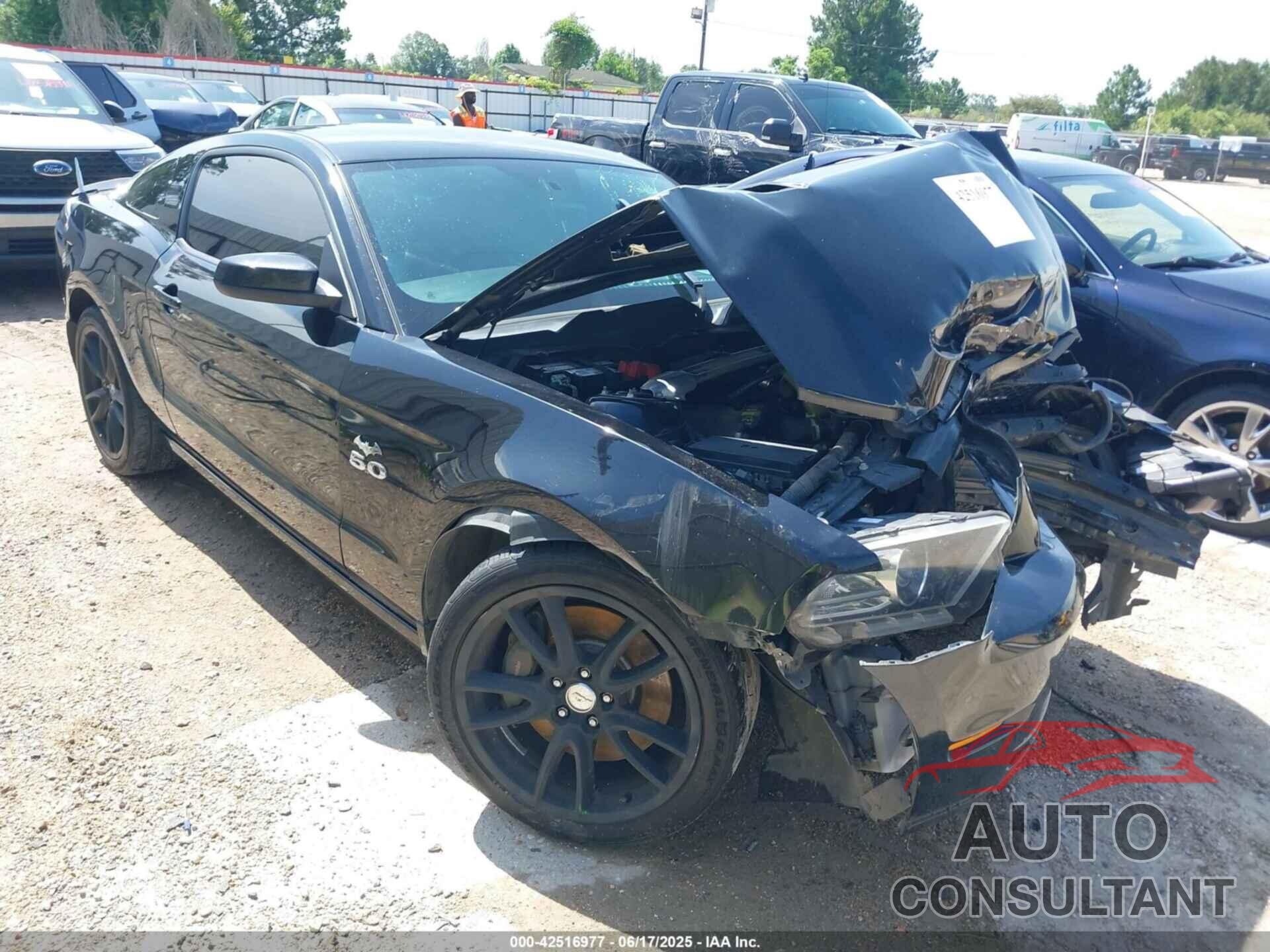 FORD MUSTANG 2014 - 1ZVBP8CF6E5200777