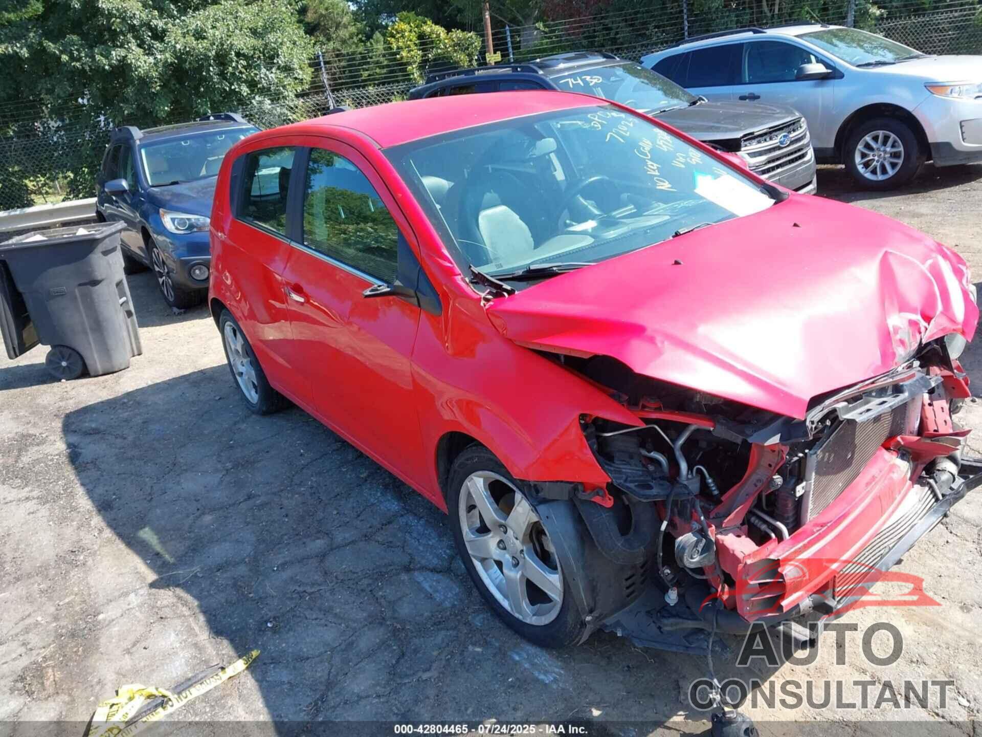 CHEVROLET SONIC 2015 - 1G1JE6SB2F4209127