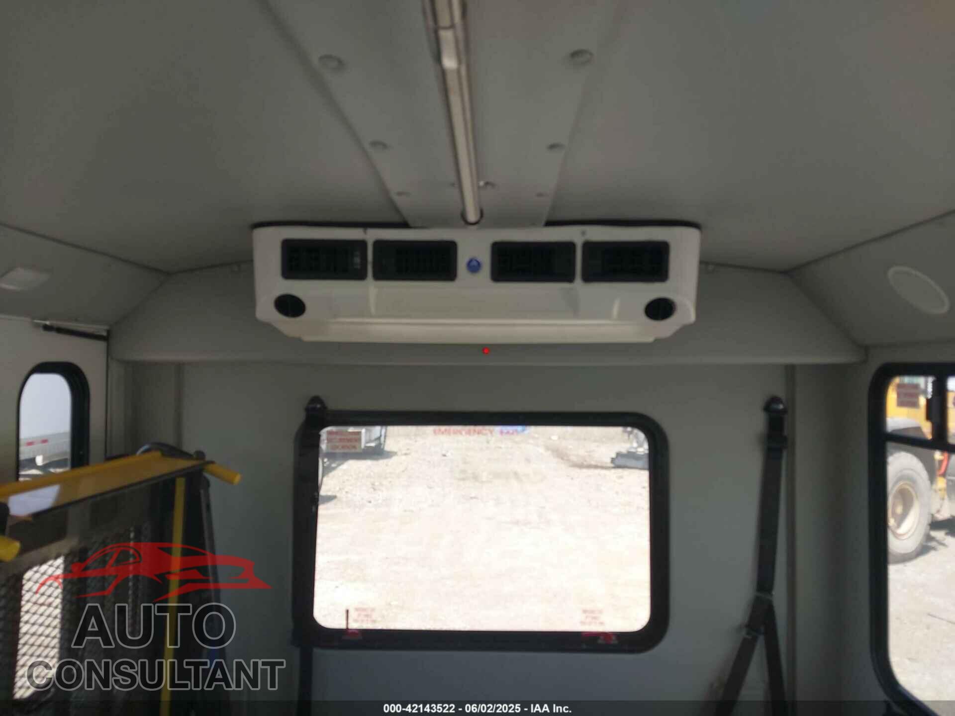 FORD E-350 CUTAWAY 2015 - 1FDEE3FL3FDA29080