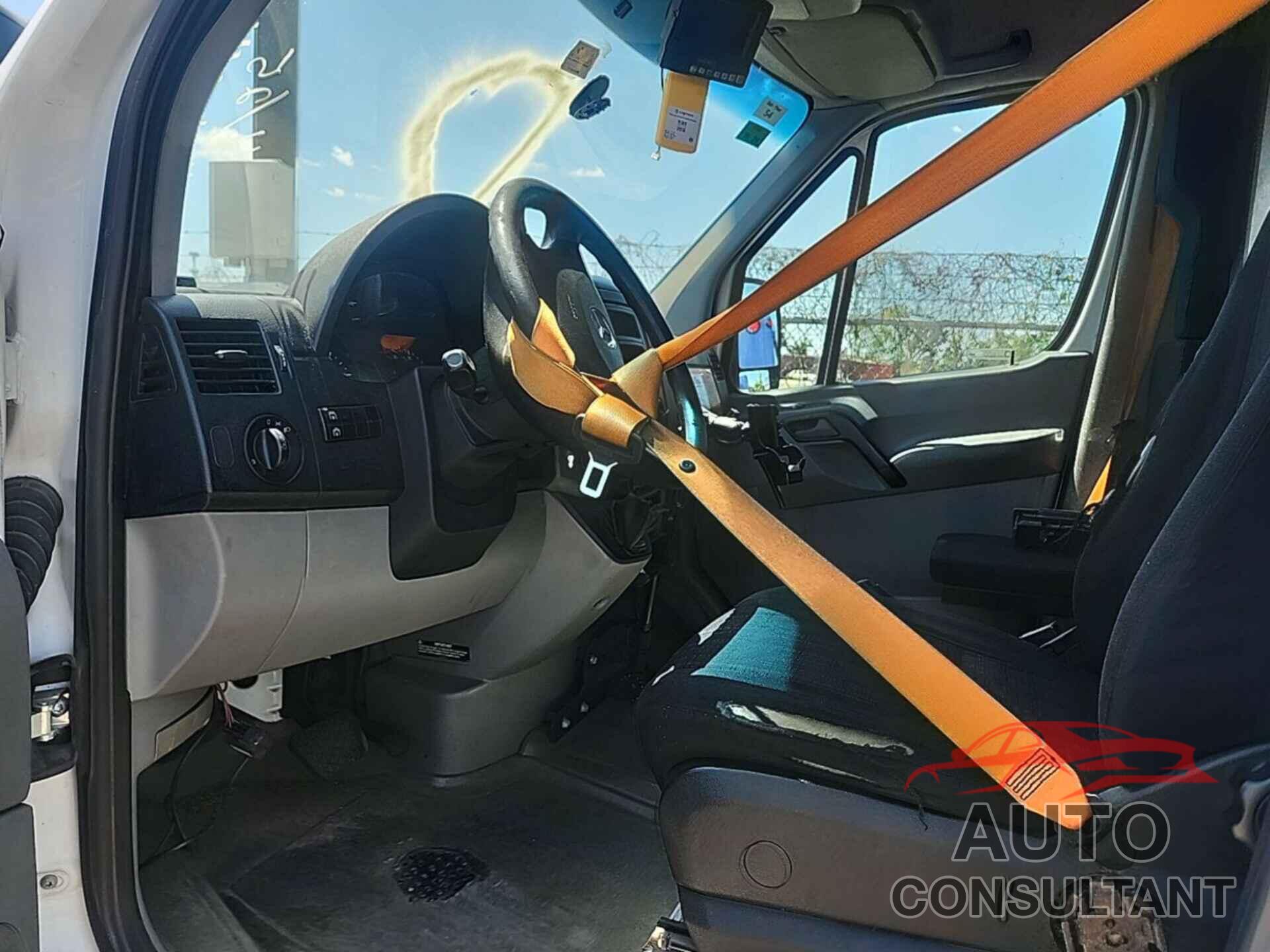 MERCEDES-BENZ SPRINTER 2015 - WD3PE8DB9FP134400
