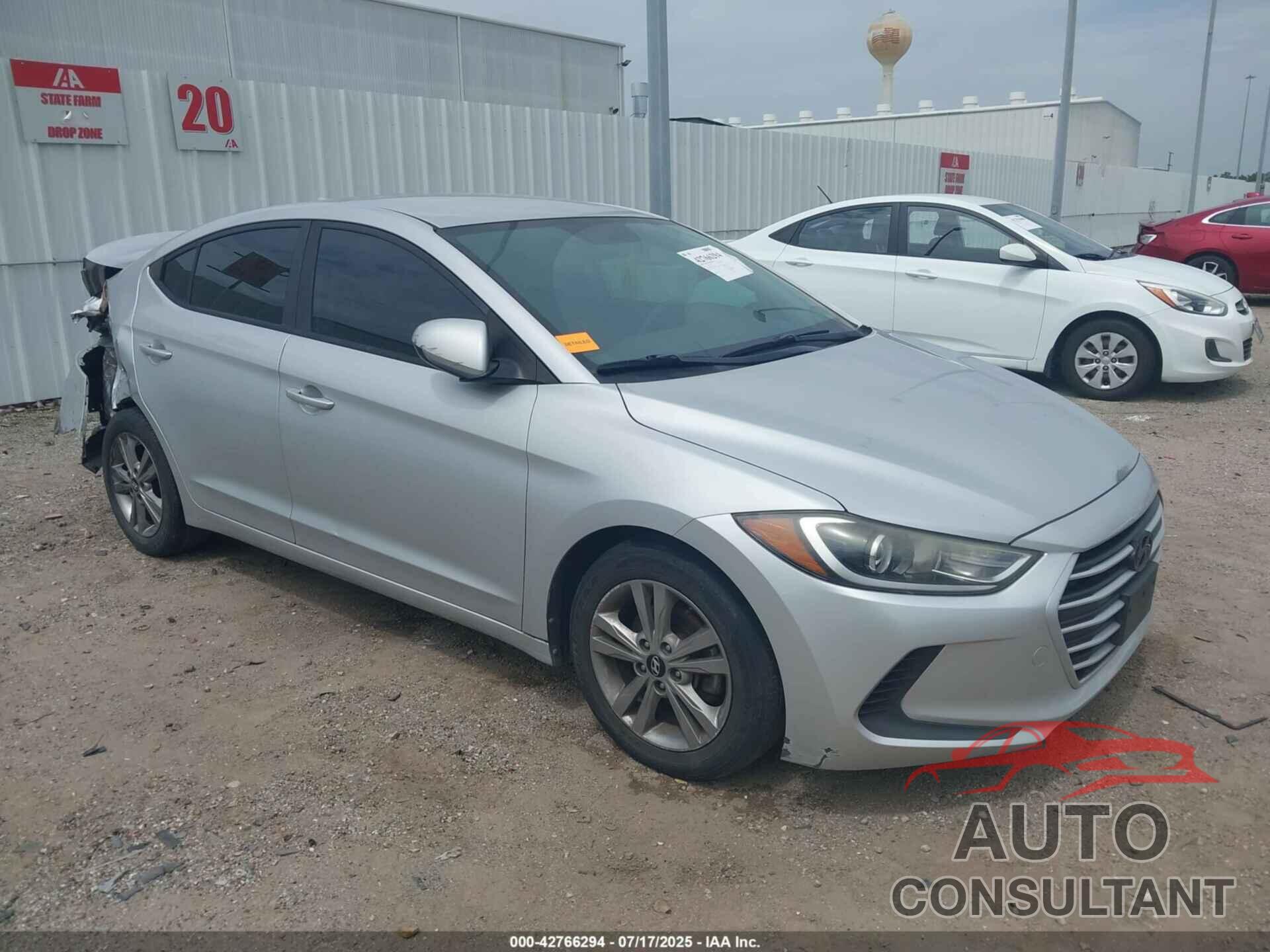 HYUNDAI ELANTRA 2017 - KMHD84LF0HU182977