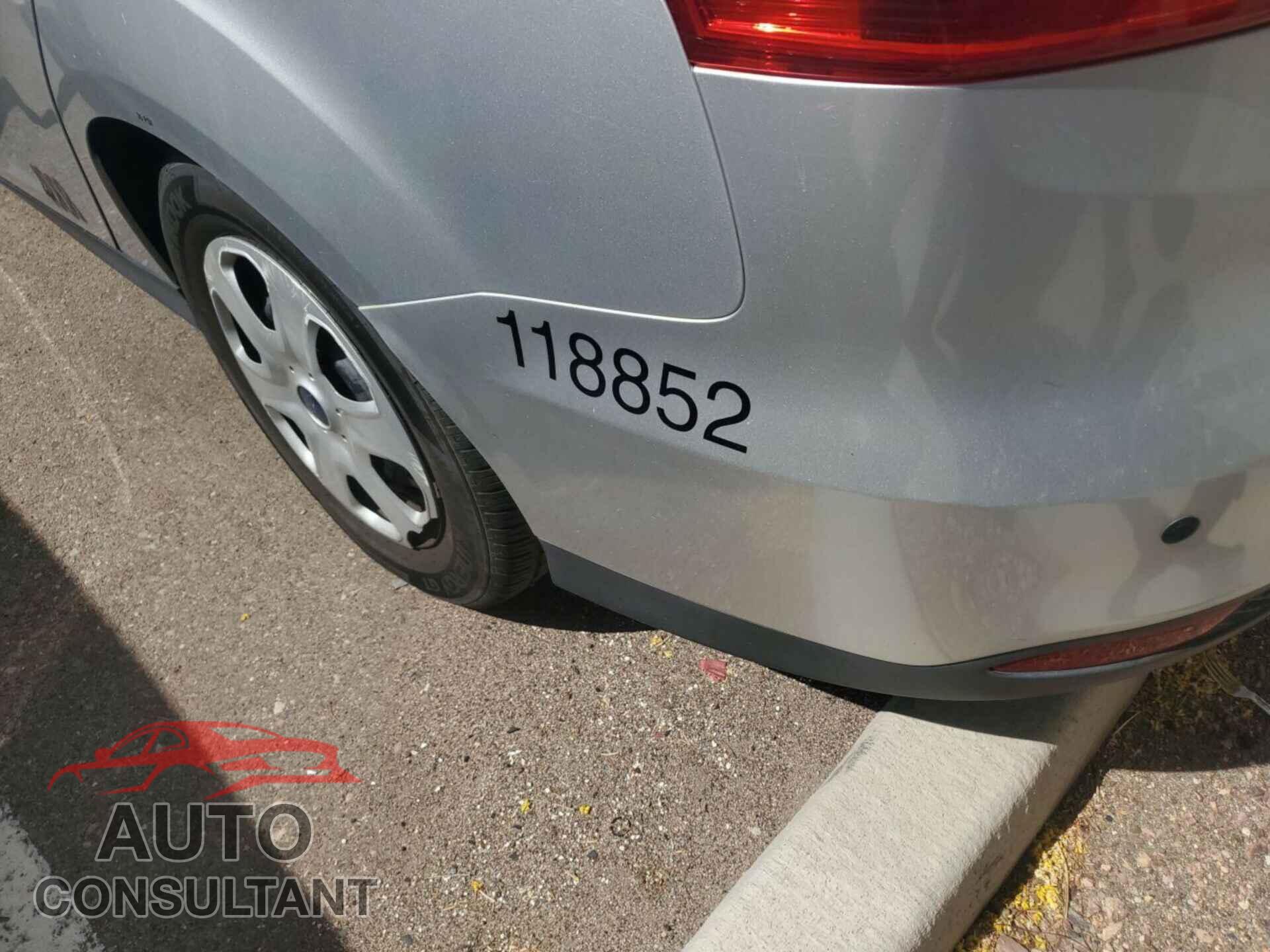 FORD FOCUS 2016 - 1FADP3E26GL366262